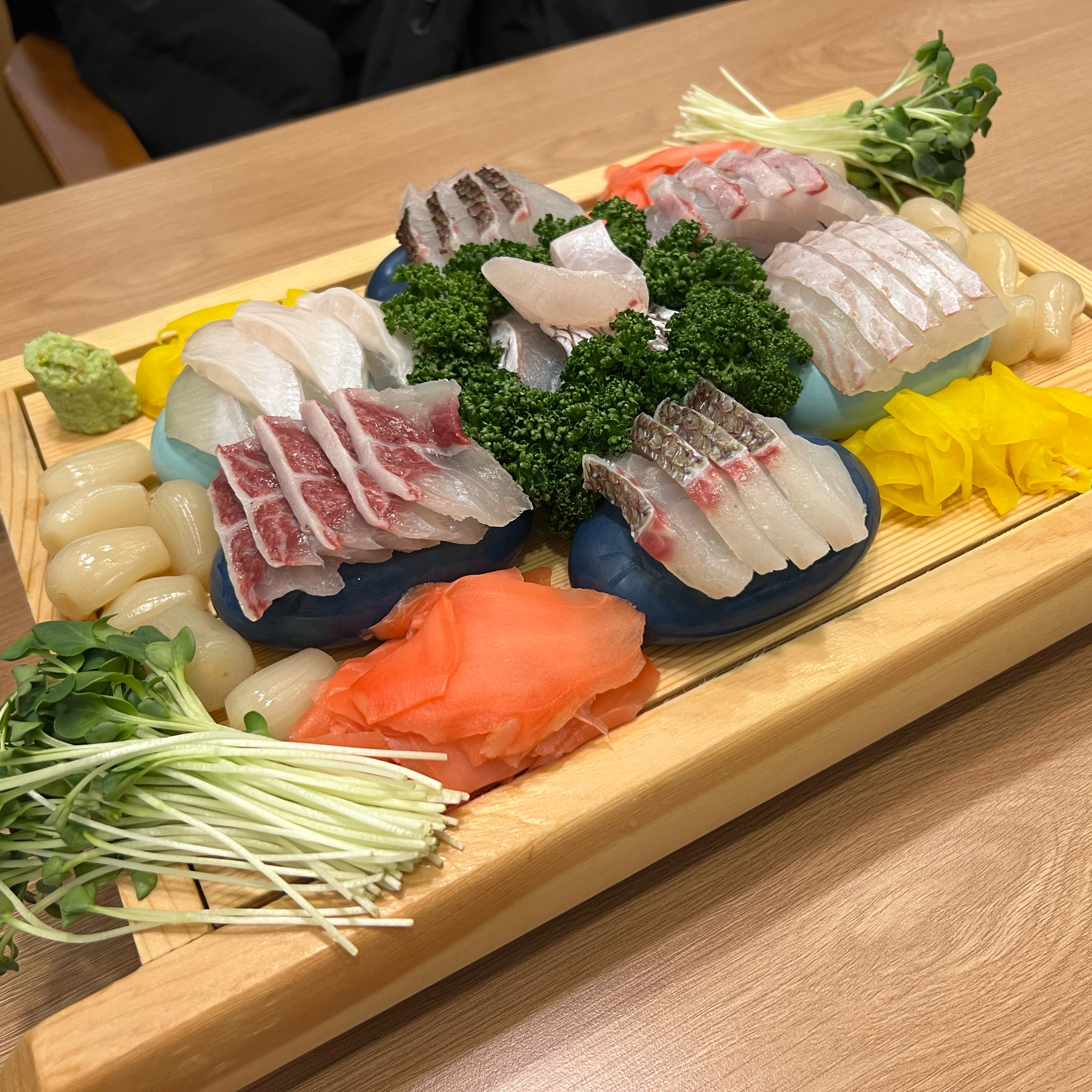 물고기자리 드디어 와봤는데 진~~~~짜 맛있고 양도 엄청 많아요! 다음엔 부모님 모시고 올