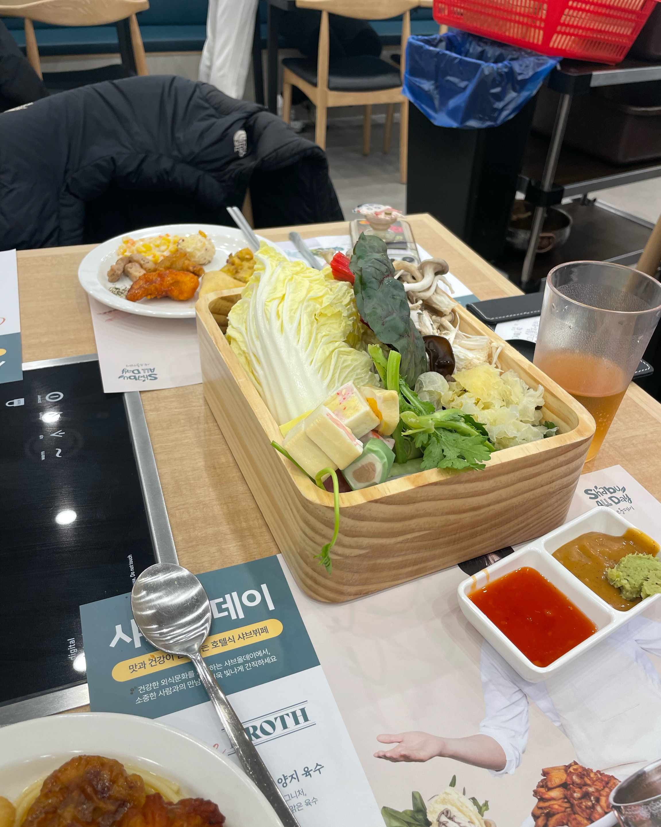 비어있던 예약석이 너무 많아서 아쉬웠어요 - 순천 조례동 맛집 샤브올데이 순천조례점