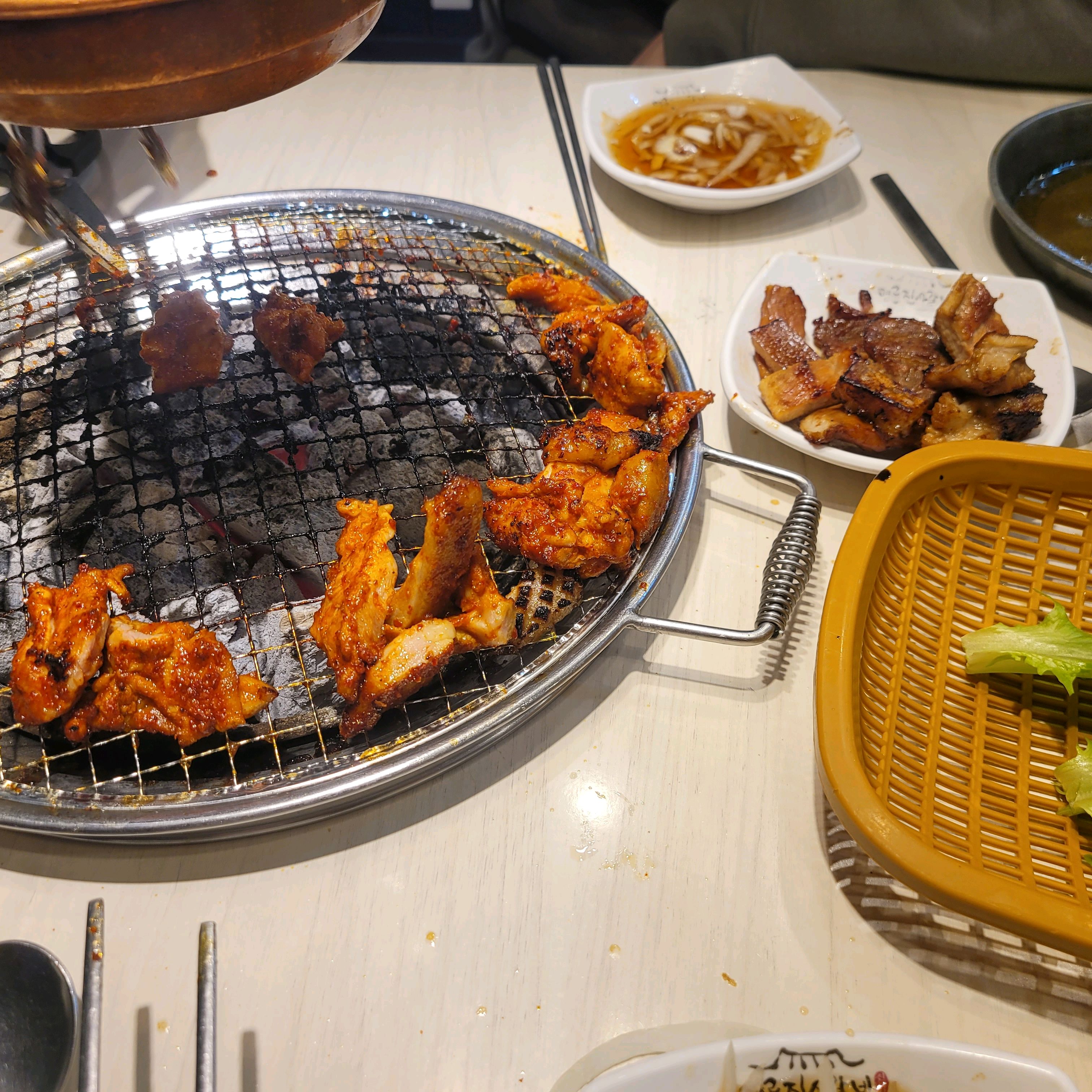 고기 종류도 나름 다양하고 맛있어요 밥이랑 음료도 무한리필이라 좋아요 - 망월동 맛집 명륜진사갈비 하남미사점