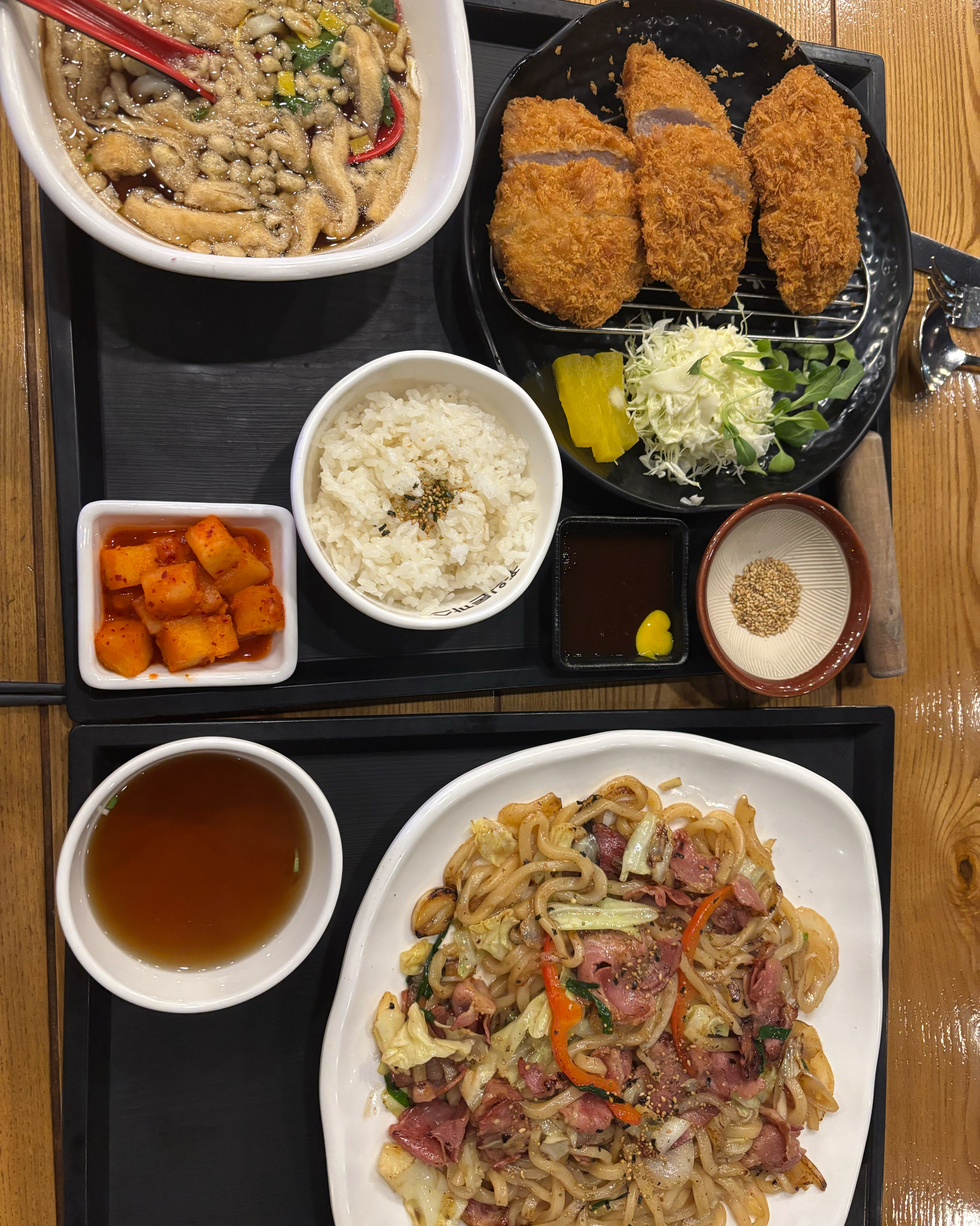 안심돈까스 너무너무 부드럽구 소스에 푹 찍어먹으면 너무 맛나요 - 양산 증산 맛집 홍익돈까스 양산점