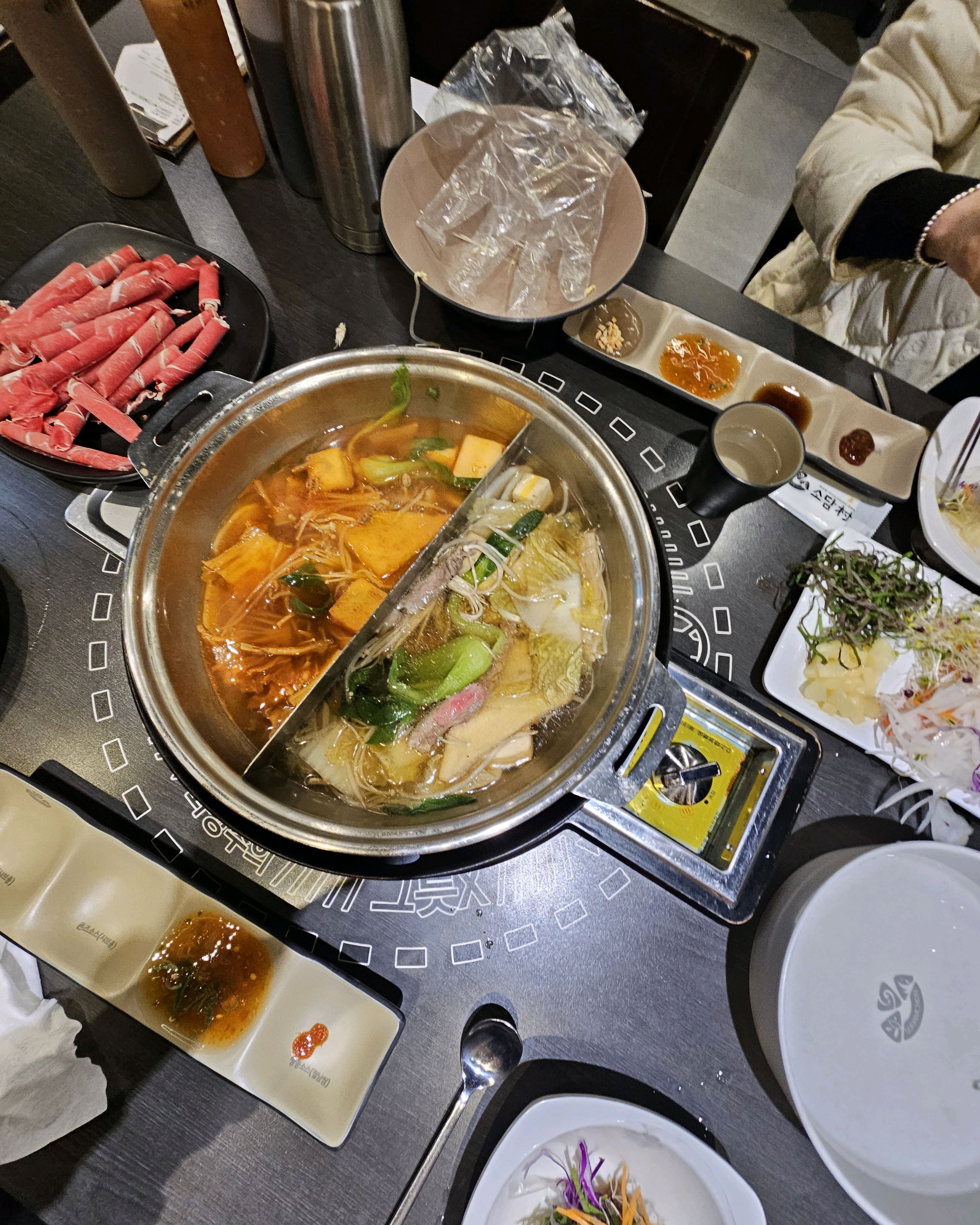 2층에 샤브샤브집이 있는거에 놀랐고 - 대전 용전동 맛집 소담촌 대전용전점