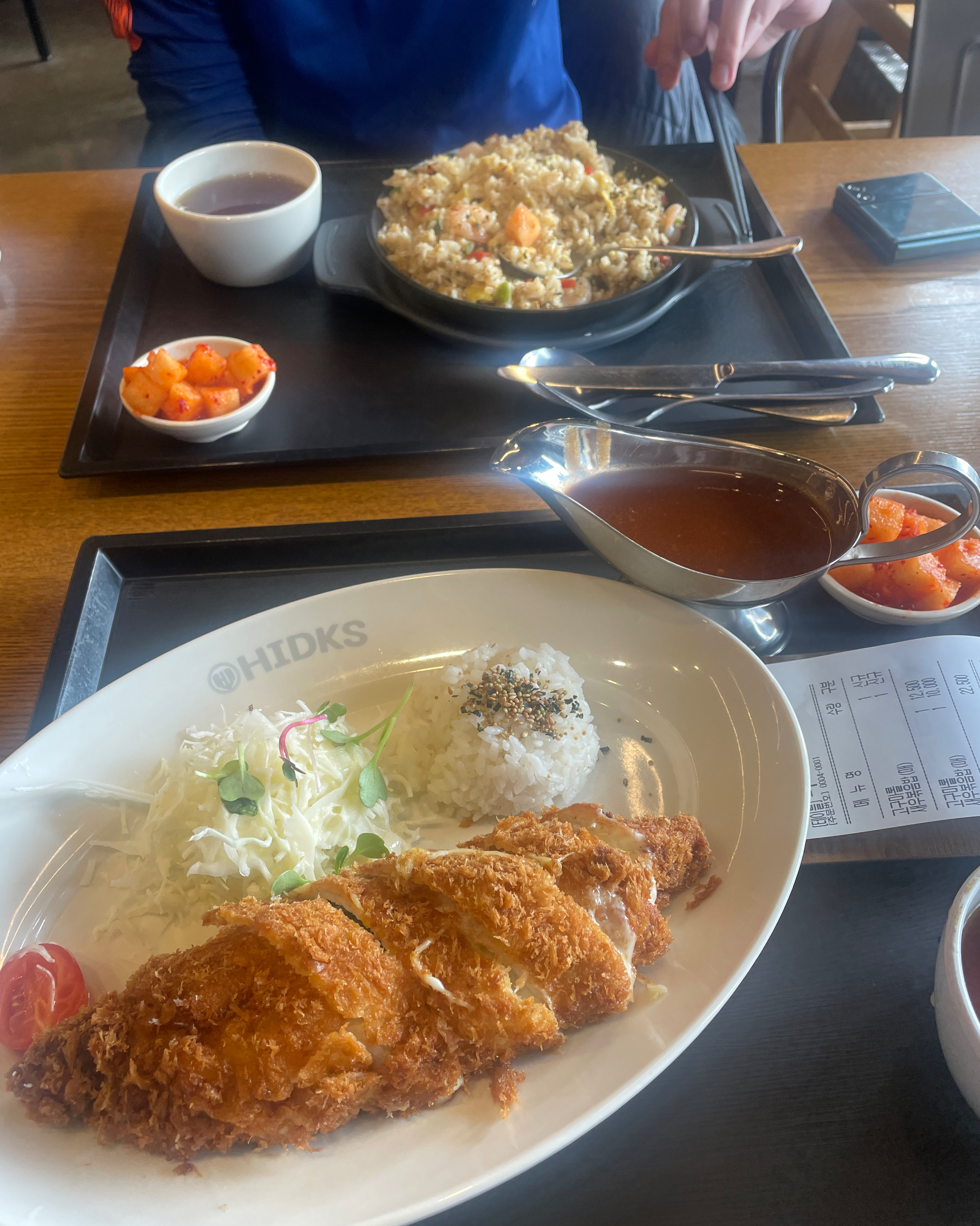 식기류(접시?)가 바뀐 것 같아요!! 볶음밥 맵게 먹는거 좋아하는데 지난번 방문보다 덜 매