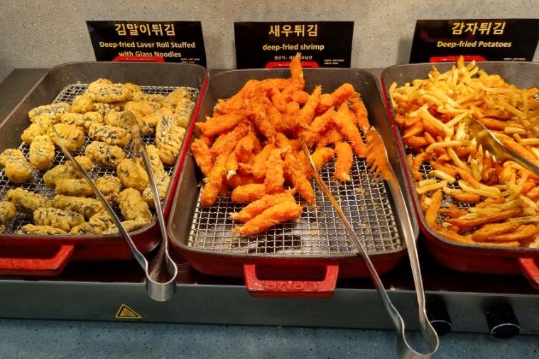 연말에 가서 손님이 많았지만 가족 외식하기 좋은 장소예요~ - 구미 맛집 고메스퀘어 구미점
