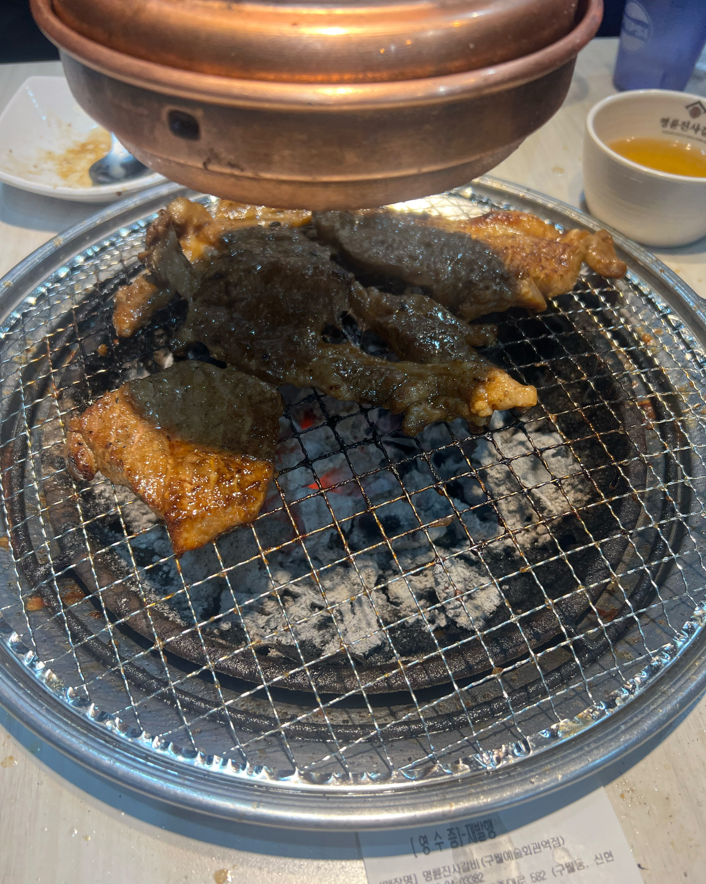 일단 직원분들이 너무 친절해서 기분이 좋았고 고기도 다양해서 취향대로 골라먹을 수 있었습니