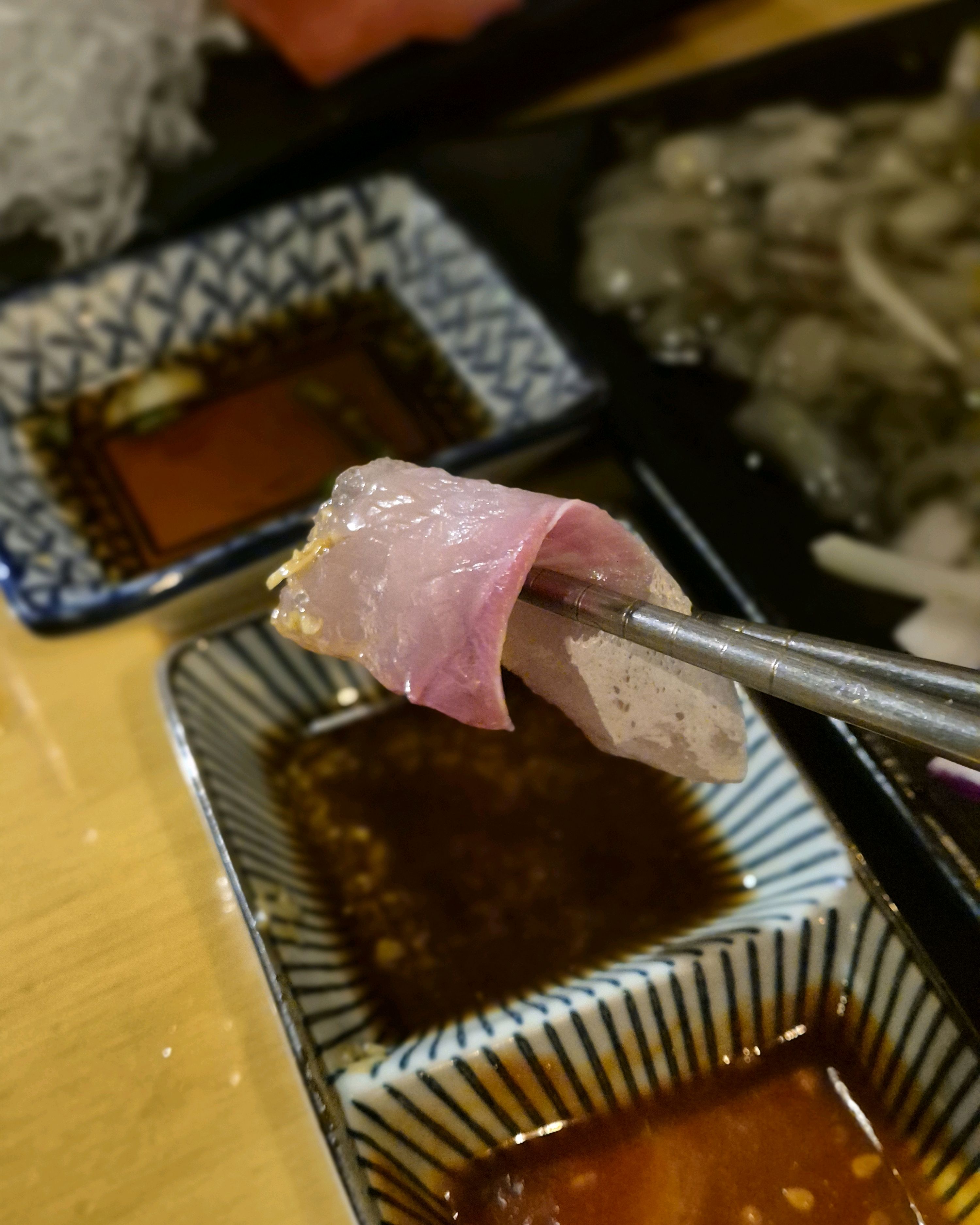 너무너무 친절하고 맛있어요 회,튀김류 짱짱!분위기도 좋아요 칸막이 있어서 강음 굿 - 천호동 맛집 사시미 천호점