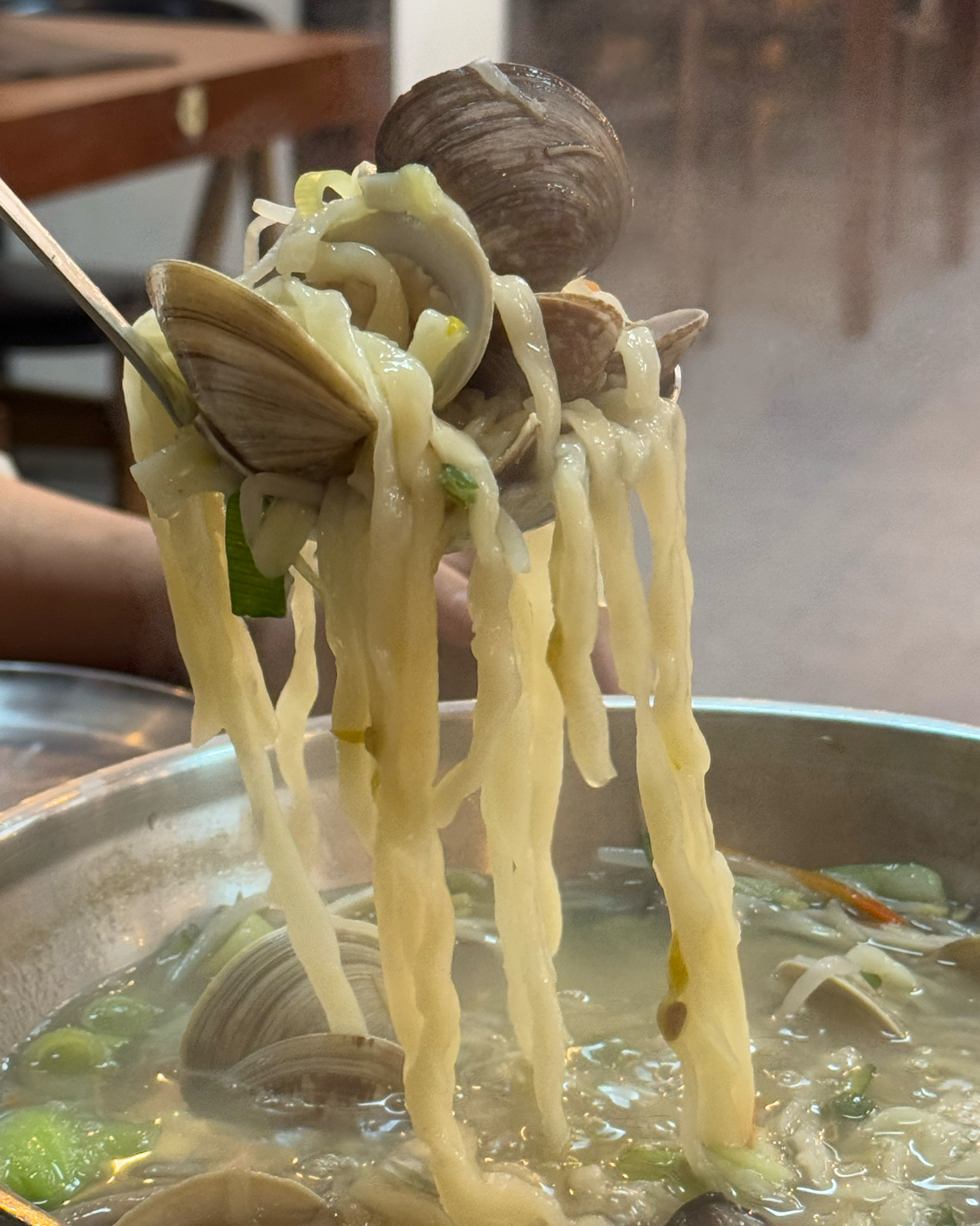 셀프바에 옛날떡볶이와 보리밥이 있어서 너무 만족스러웠어요 ㅋㅋㅋㅋ 떡볶이도 맛있고 보리밥은