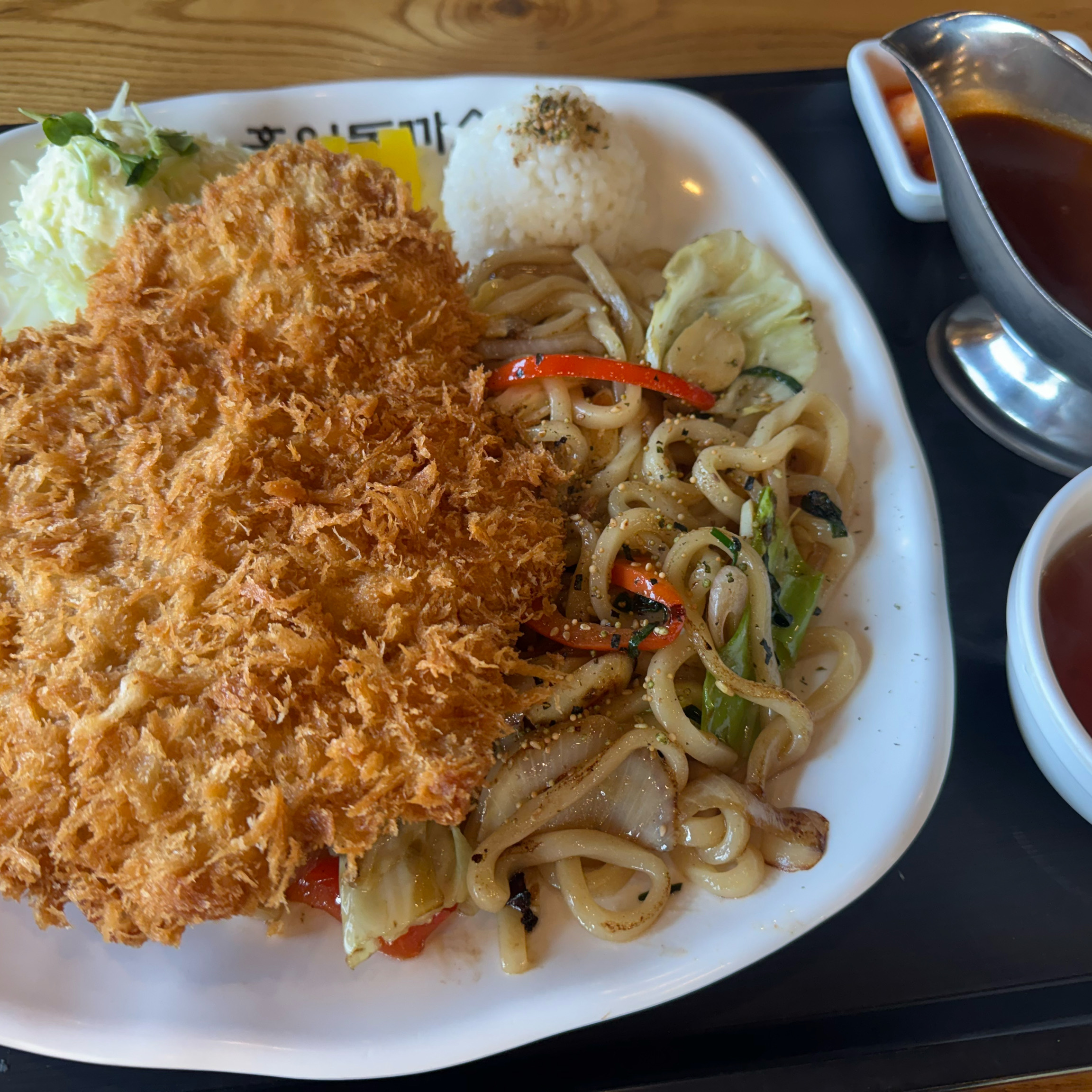 세트 하나 음료 하나 아이랑 둘이서 많아요. 포장은 필수! ㅎㅎ - 양산 증산 맛집 홍익돈까스 양산점