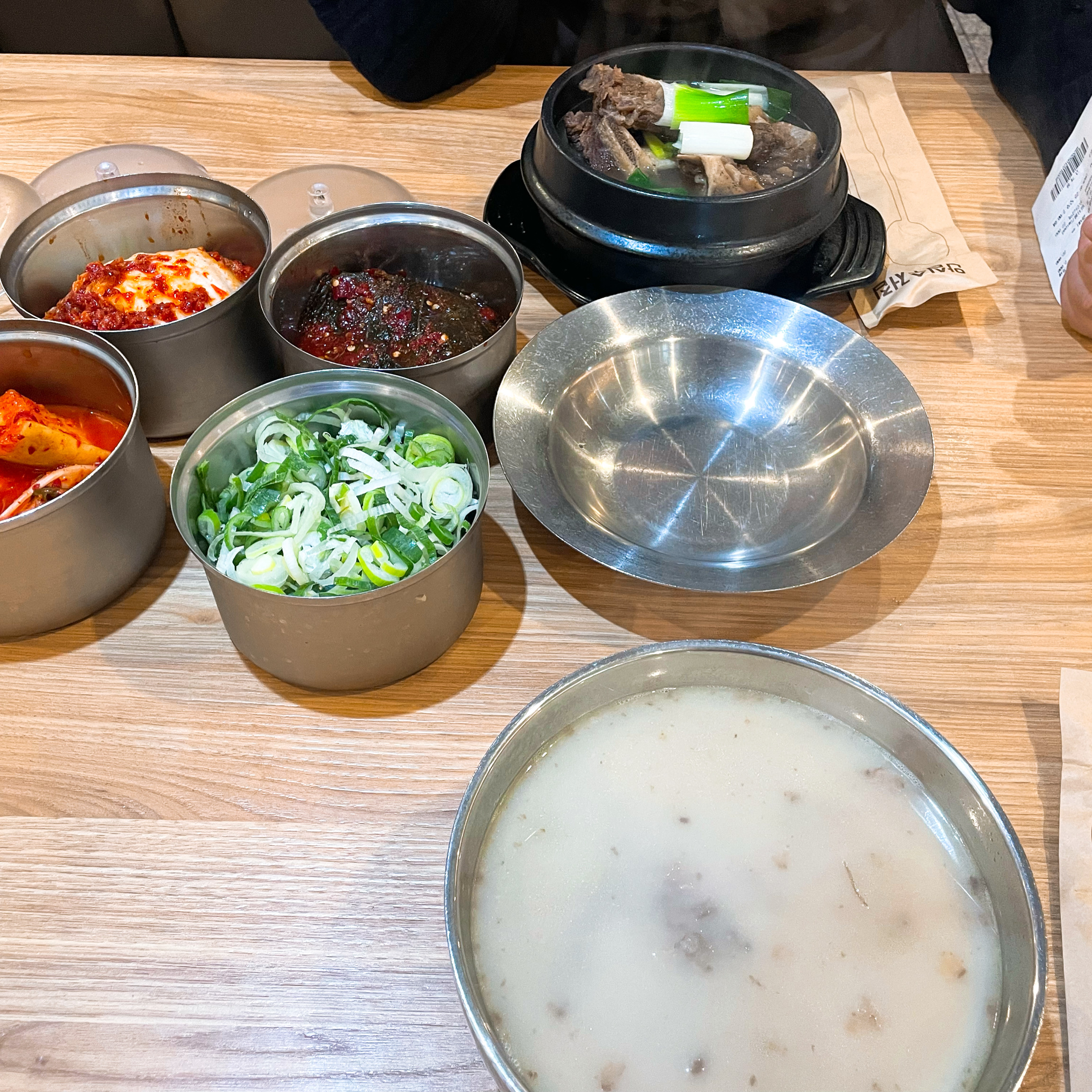 남친이랑 오랜만에 가봤어용 역시 사람이 어마어마하게 많더라구요 웨이팅이 있긴했지만 그래도