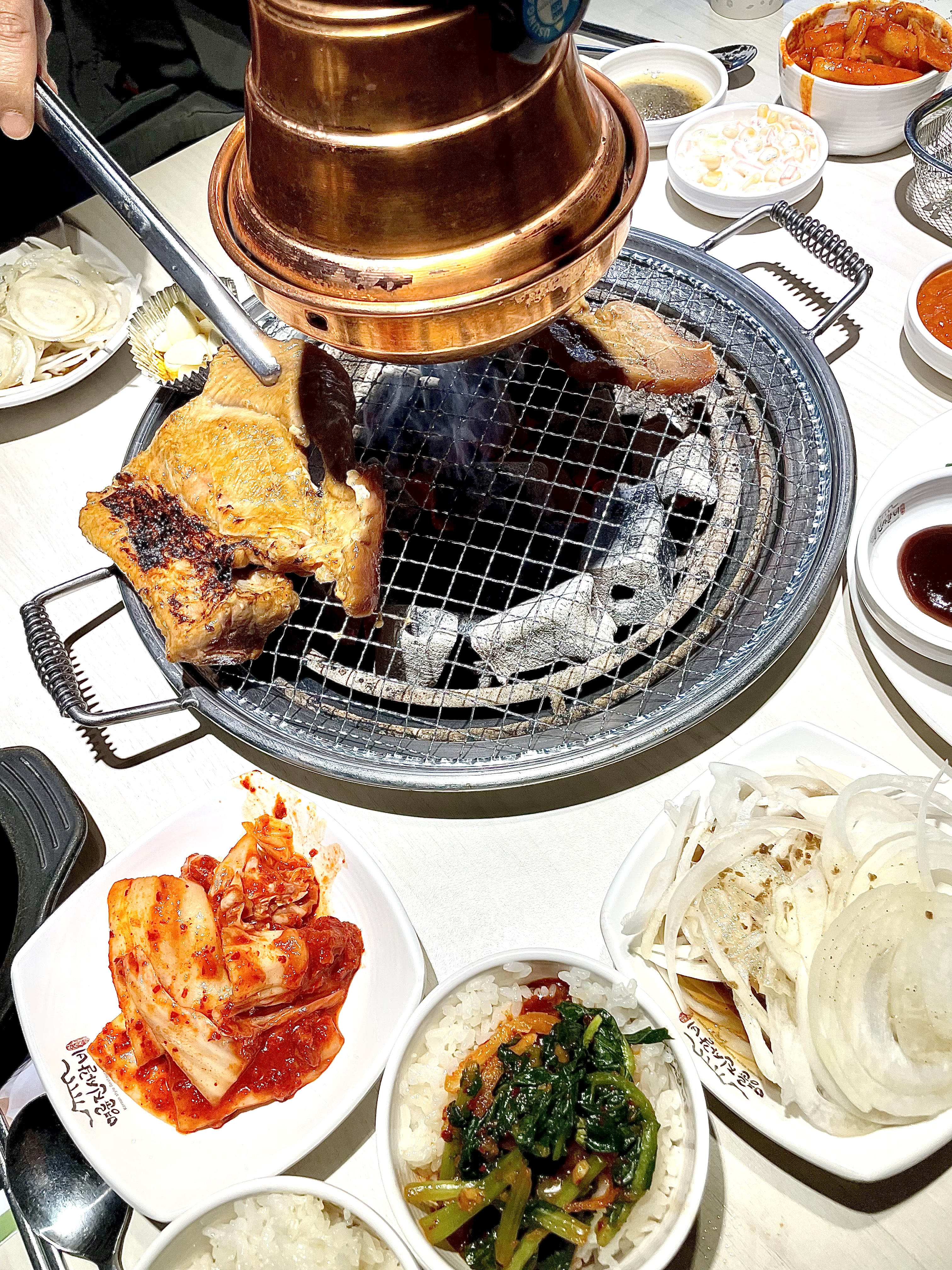 고기 질도좋고 종류도다양하고 시간때도 늦게까지하고 - 불당동 맛집 명륜진사갈비 천안시청점
