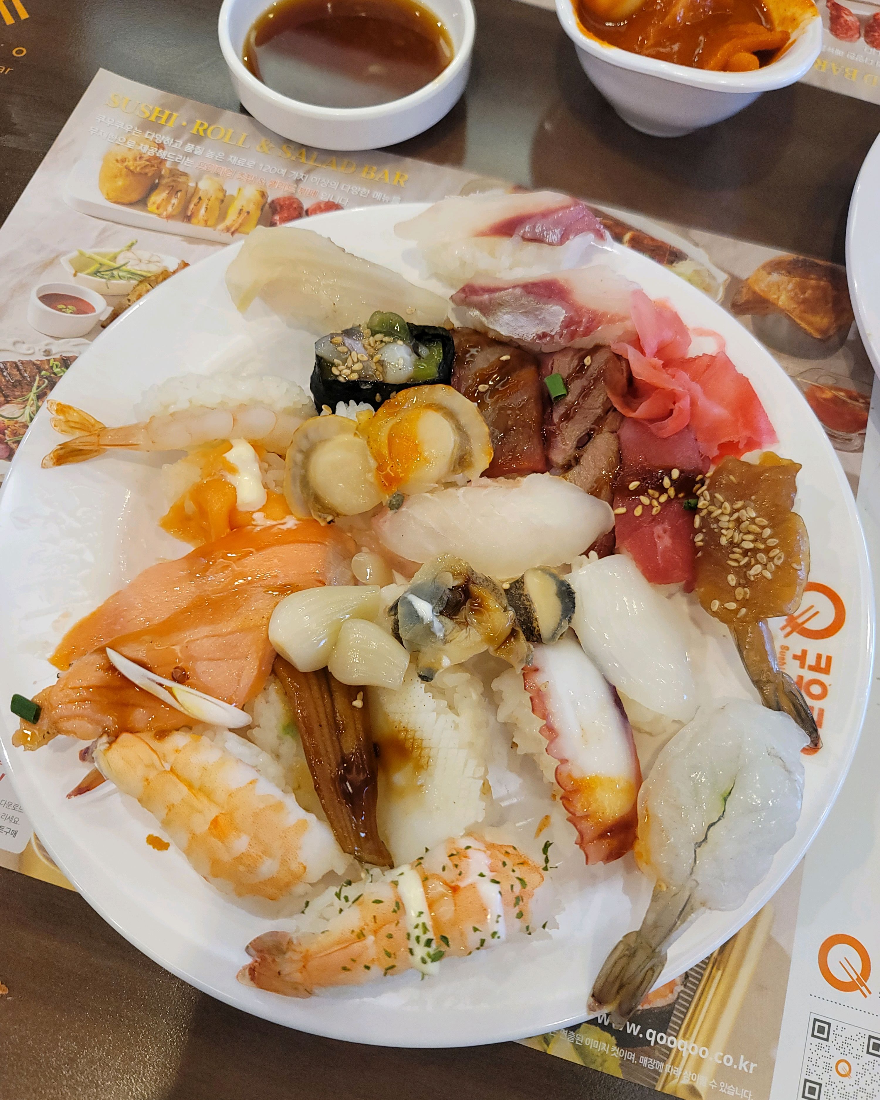 가격은 계속 오르는데 예전에 비해 질이나 맛이 떨어지는것 같고 가성비가 떨어지는것 같아요.