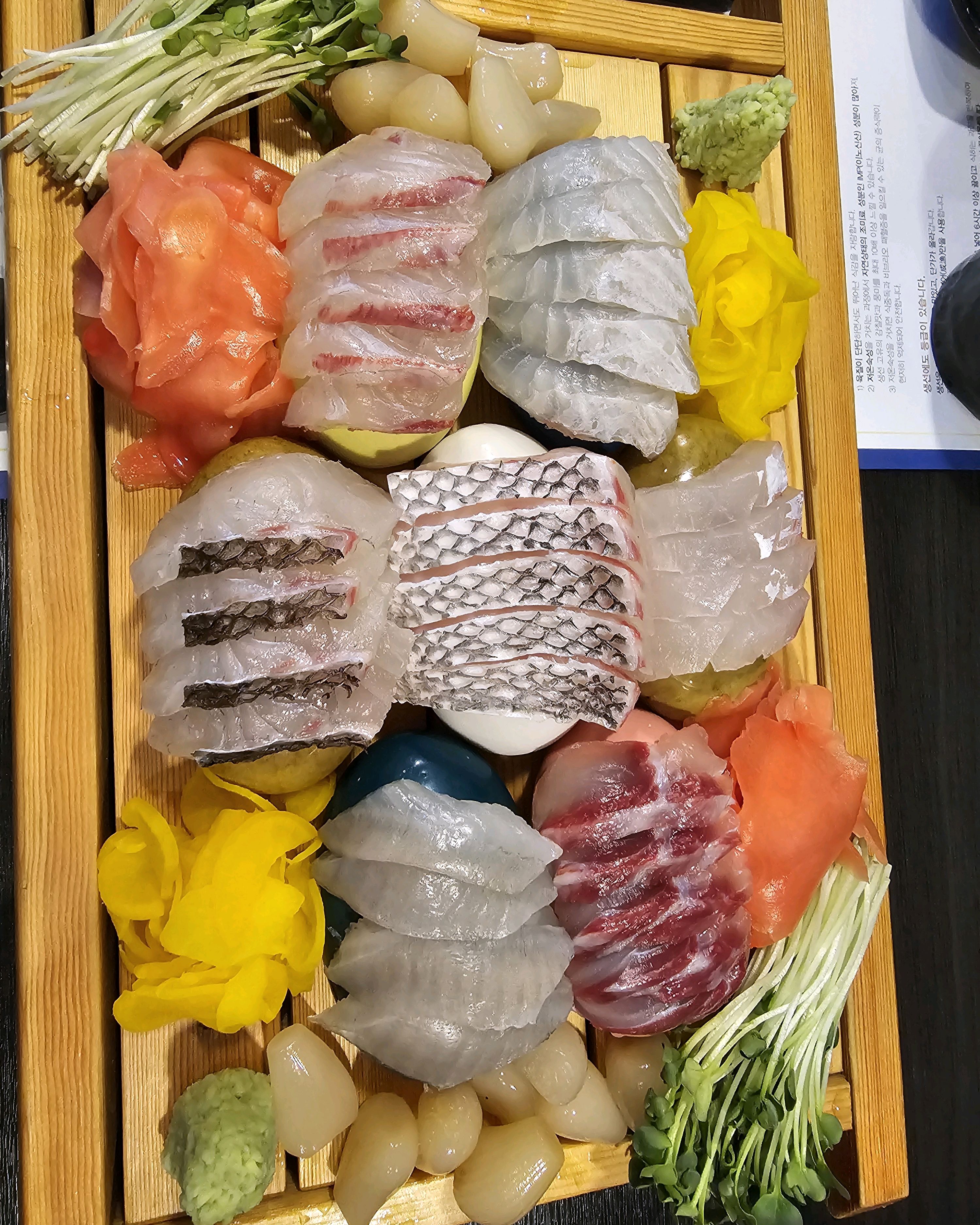 다른 지점보다 회가 조금 더 쫀득쫀득해서 좋습니다. 다만 지난번엔 매운탕을 안먹었었는데 - 인계동 맛집 물고기자리 인계점