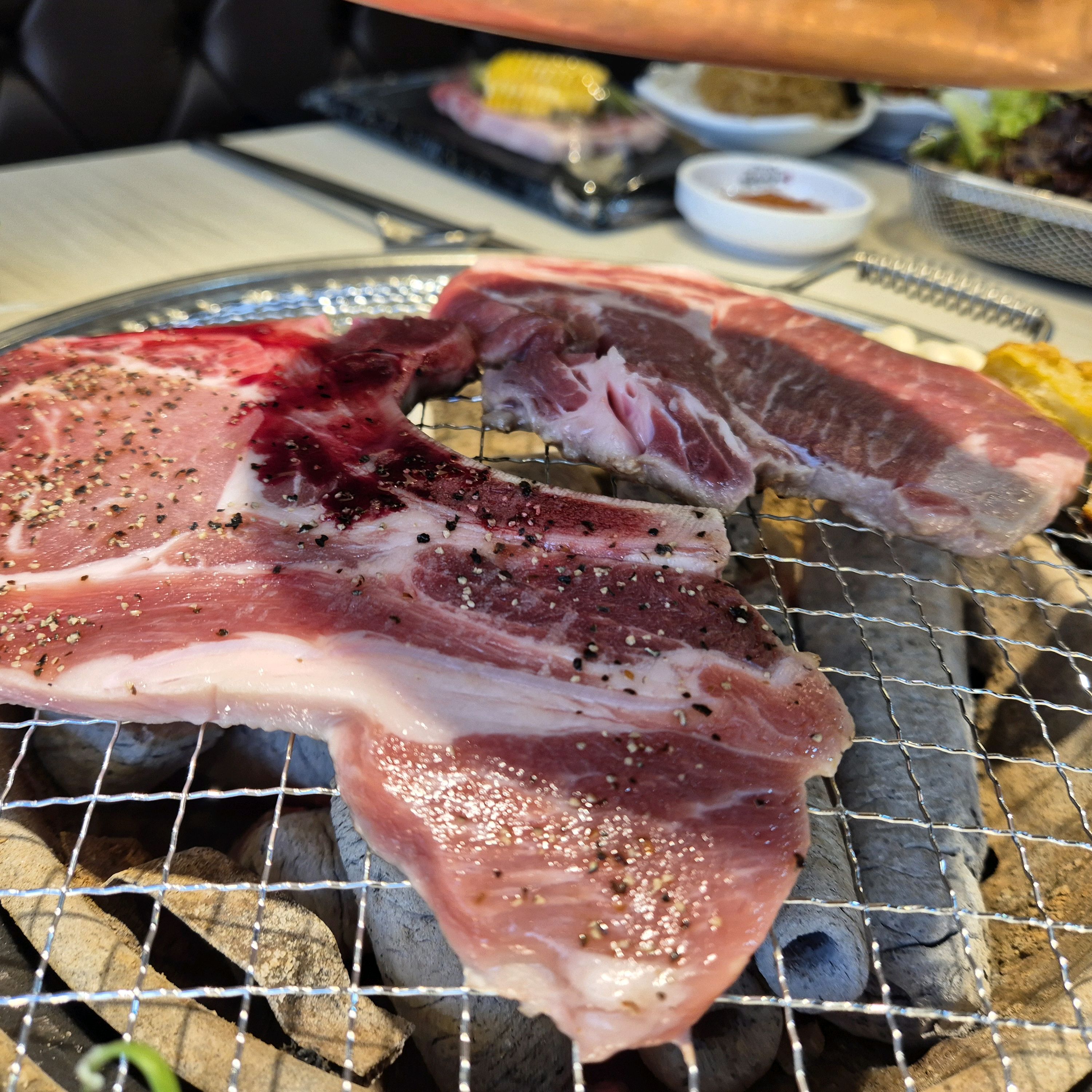 맛잇어서 몇판을 ㅋㅋㅋ조용하고 점심고기는 처음이였는데 좋았응요 - 우장산역 맛집 명륜진사갈비 서울우장산역점