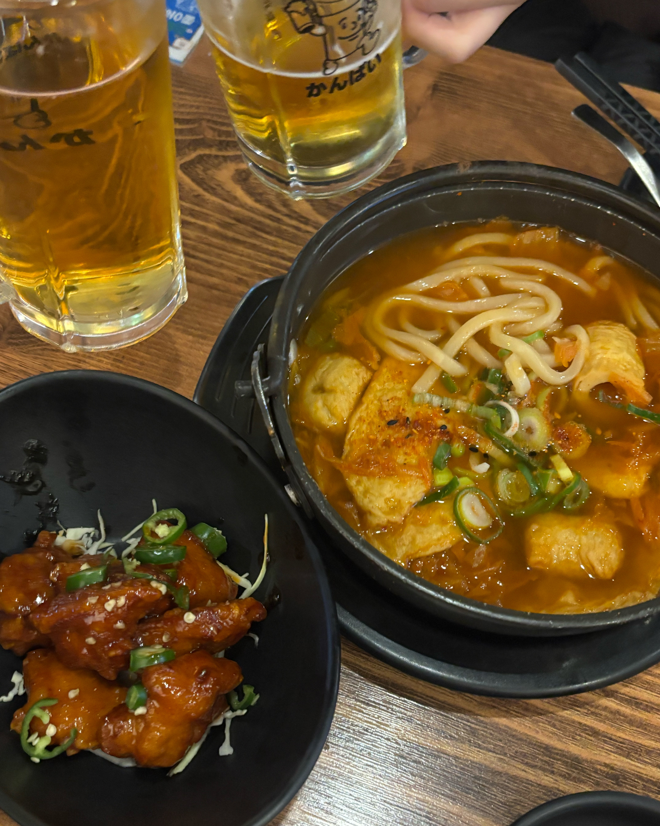 남자친구랑 새벽에 술 땡겨서 방문했는데 맥주도 너무 싸서 좋구 안주도 다 너무 맛있어요ㅠㅡ