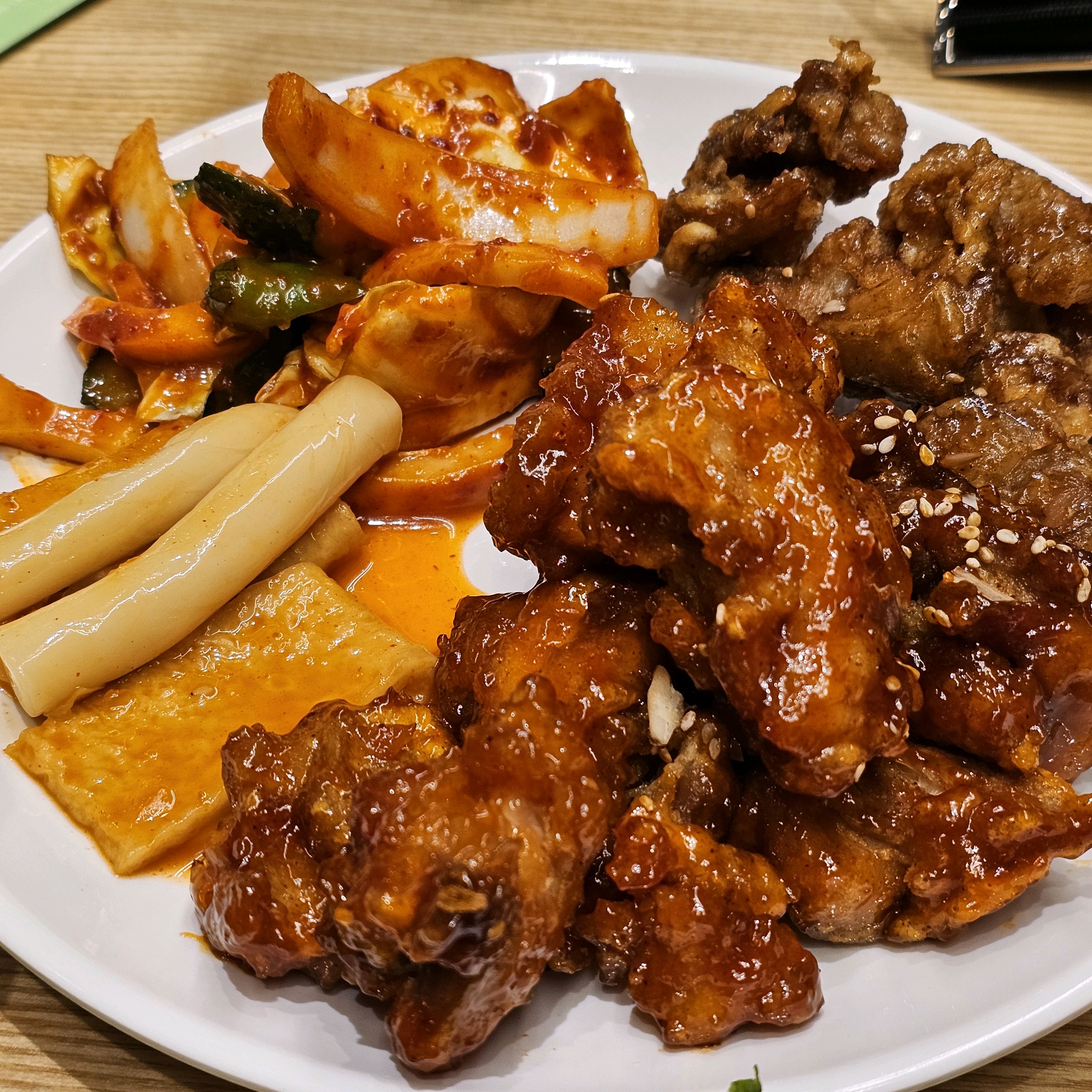 채소 , 샐프바 모두 깔끔하게 잘 되어있습니다. - 마산 양덕동 맛집 샤브20 양덕점