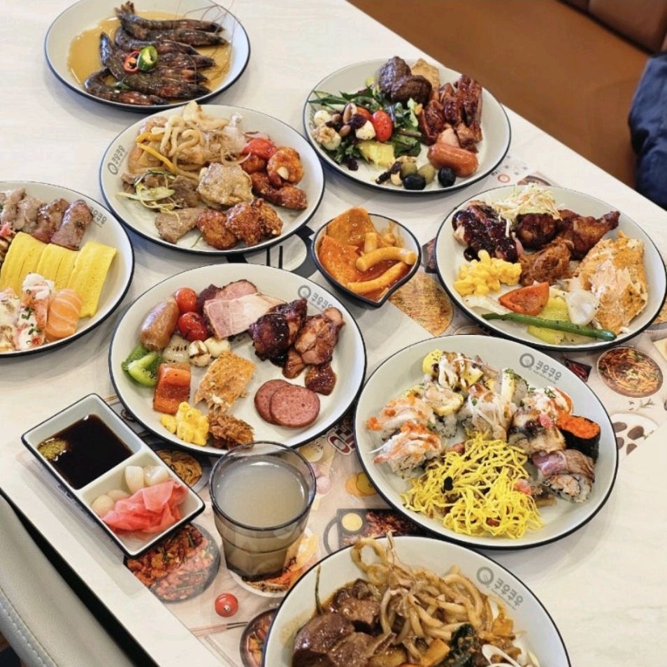 오랜만에 들렀는데 직원이 엄청 친절하게 대해주셔서 맛도 기분도 너무 좋았네요^^ - 김천혁신도시 맛집 쿠우쿠우 김천혁신점