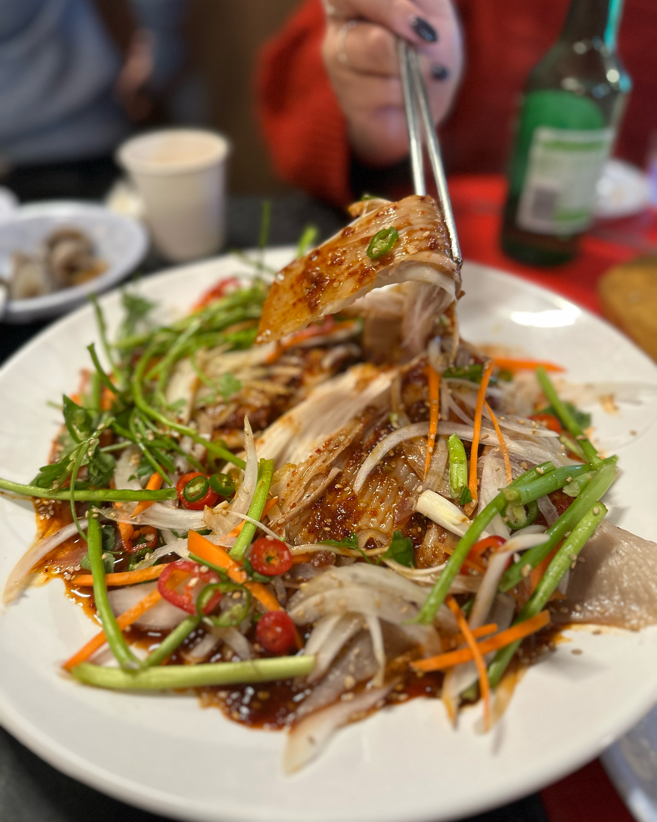 오랜만에 친구들이랑 모임하려 만났는데 음식들이 너무 맛있어요 ❤️ 가오리찜도 처음 먹어봤는