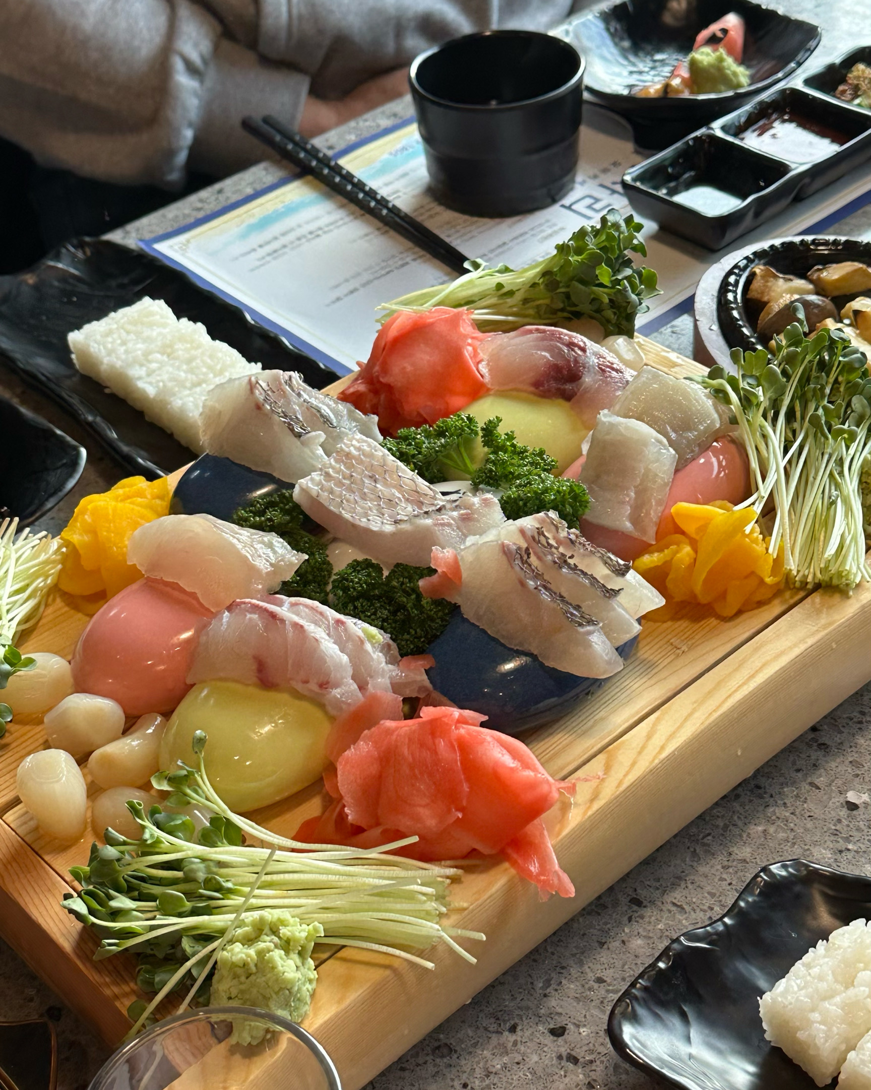 너무 싱싱하고 맛이 좋아서 나오자마자 바로 먹어버렸네요..; ㅎㅎ - 야탑 맛집 물고기자리 야탑점