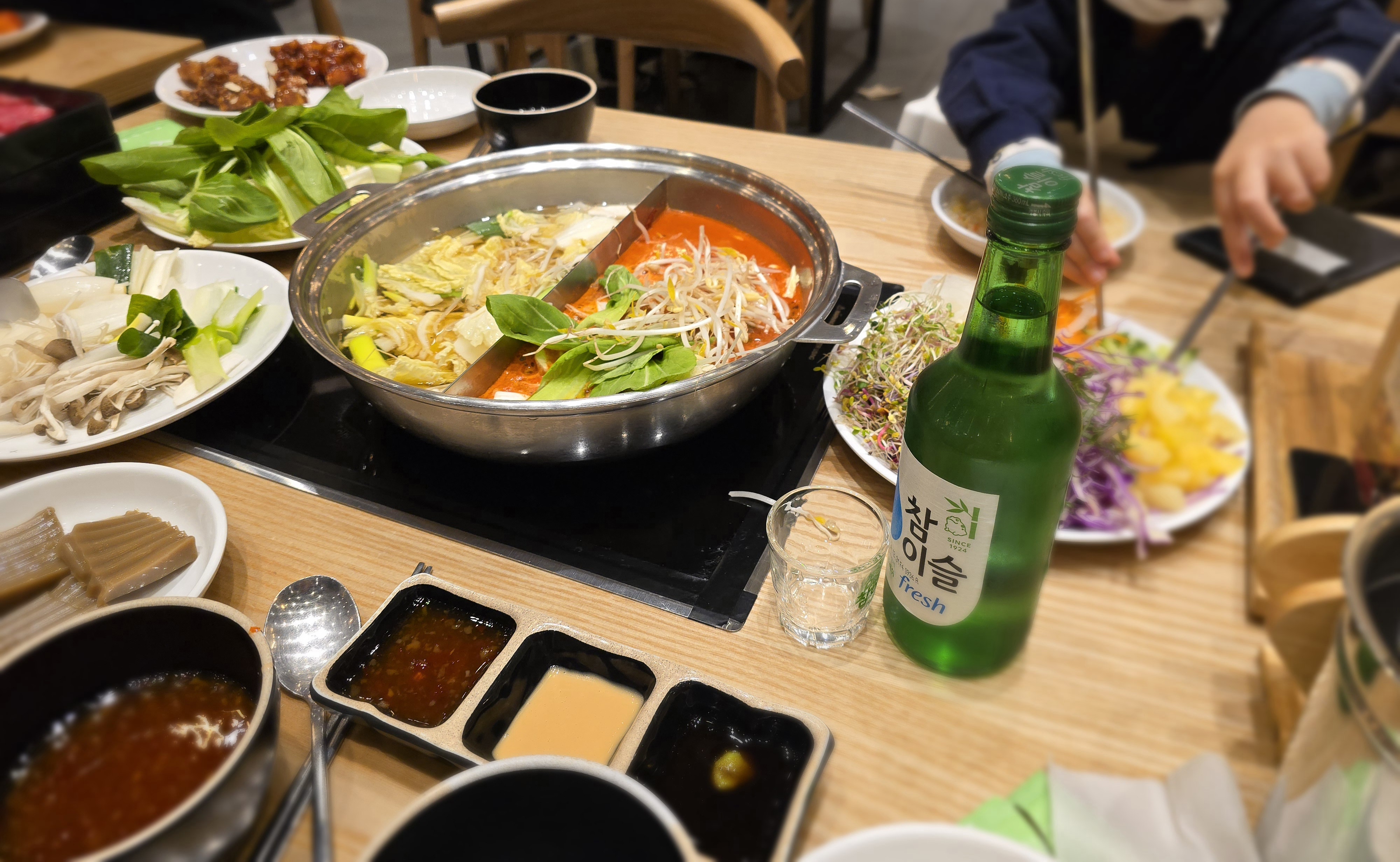 샐러드바에 닭강정이 치킨전문점처럼 맛있어요 - 구미 형곡 맛집 샤브20 구미형곡점