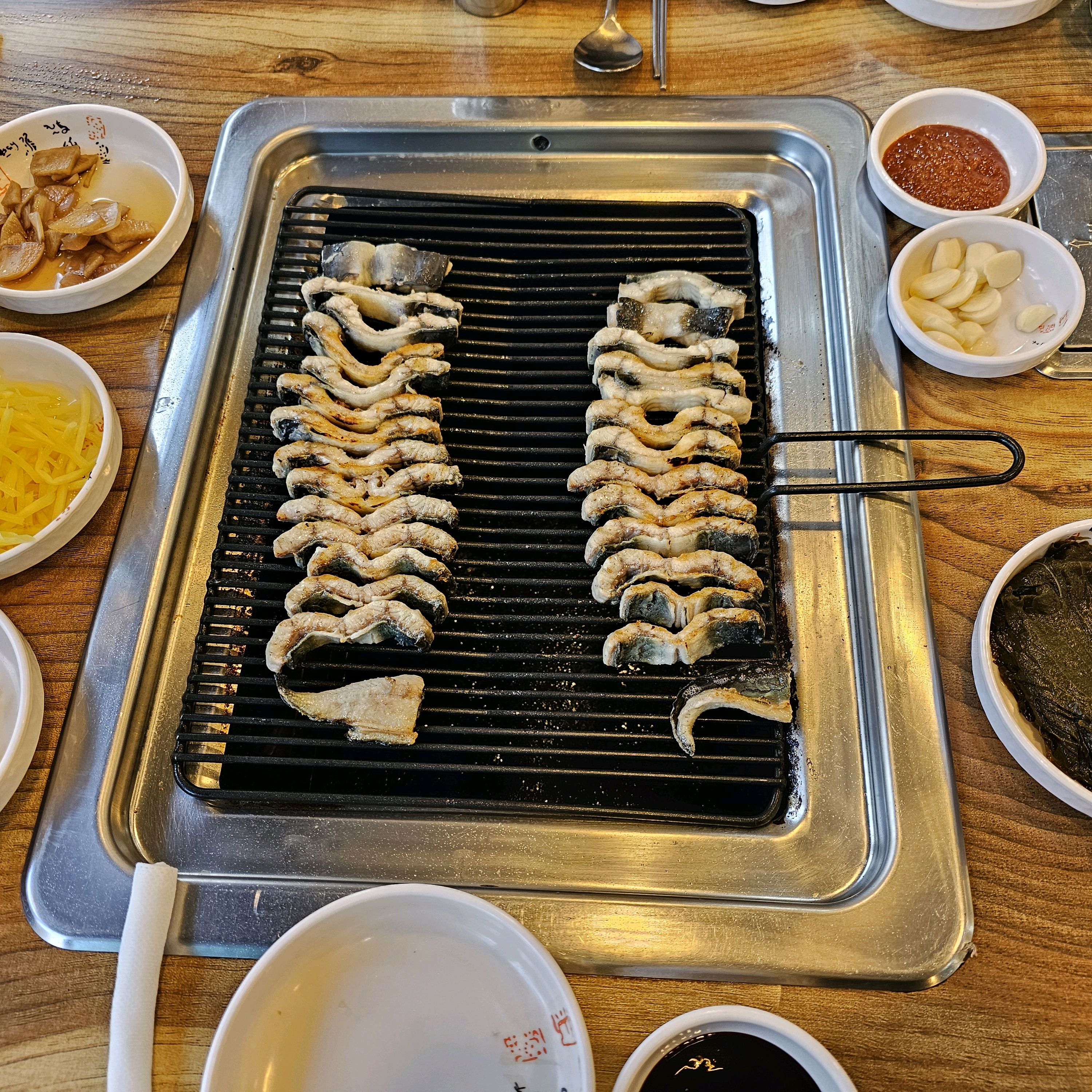 친구와 방문했는데 장어도 신선하고 비린맛도 없이 맛있었습니다! 주말에 정말 맛있게 먹었어요