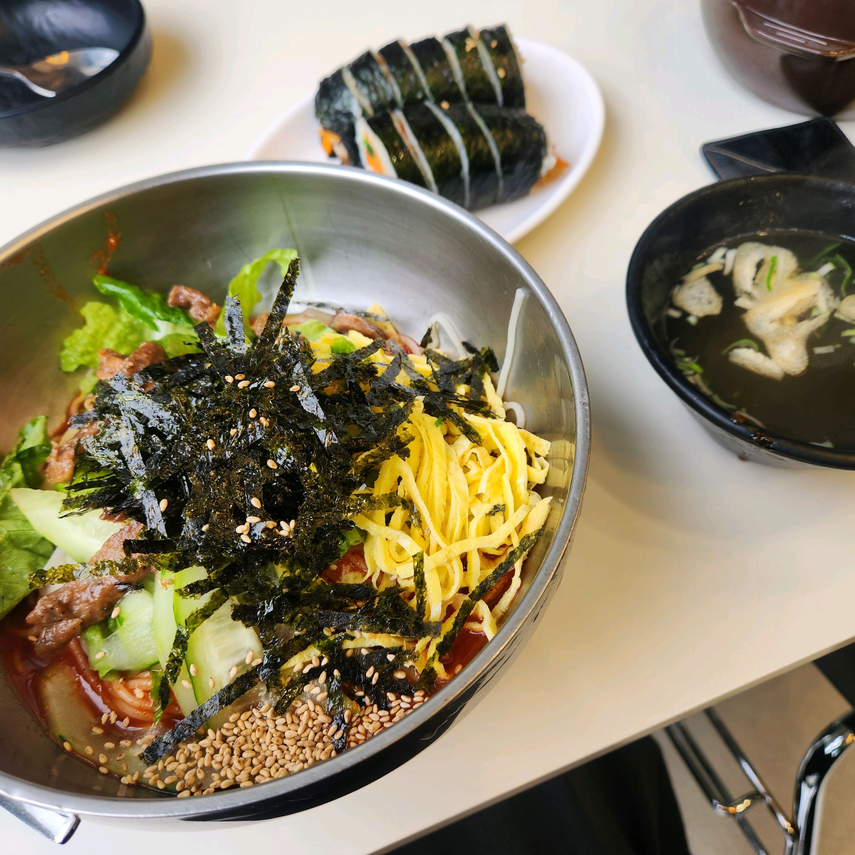 메뉴가 빨리나오고 비빔국수가 진짜 존맛 - 제주 맛집 남춘식당