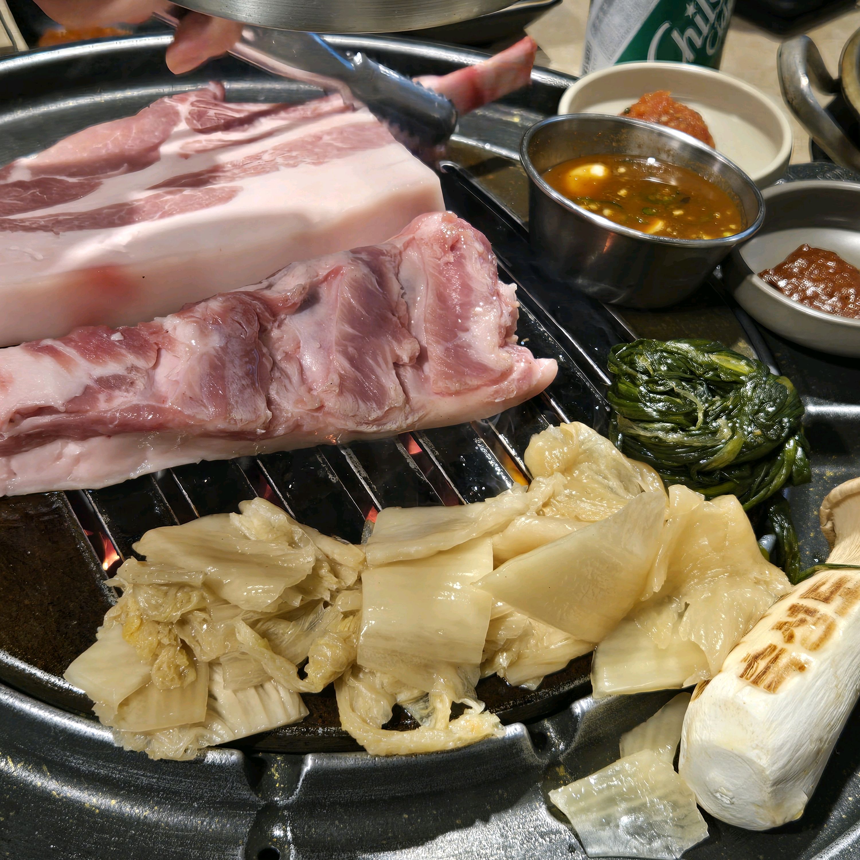 처음 시킨 뼈등심이랑 두번째 시킨 뼈등심이랑 너무 차이나서 실망.. - 제주 맛집 숙성도 애월점