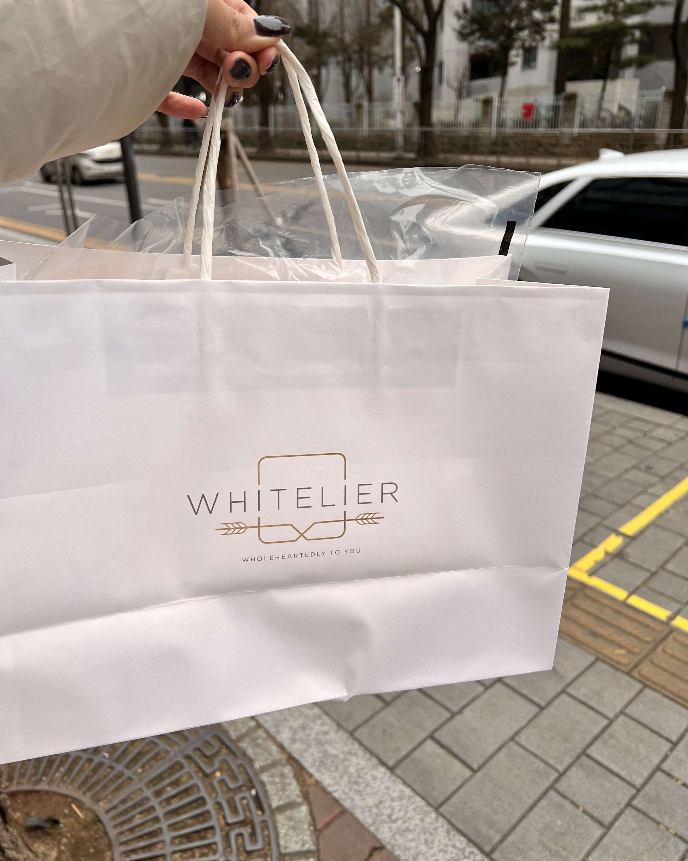 지인 추천으로 기억하고 있었는데, 지나가던 길에 매장이 보여 풀사이즈+딸기버터 구매해왔어요