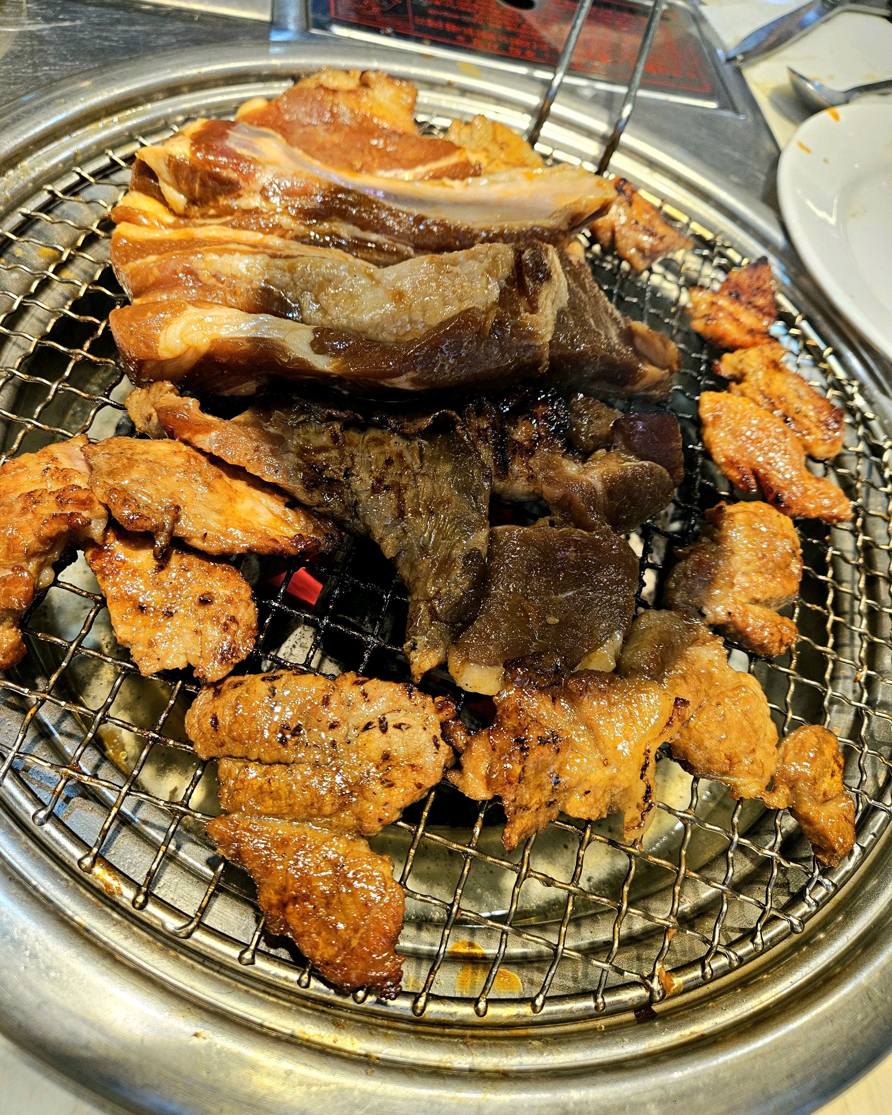 2025년 2월 기준으로 1인 19,900원에 갈비 무한리필입니다. - 흥덕 맛집 명륜진사갈비 용인흥덕점