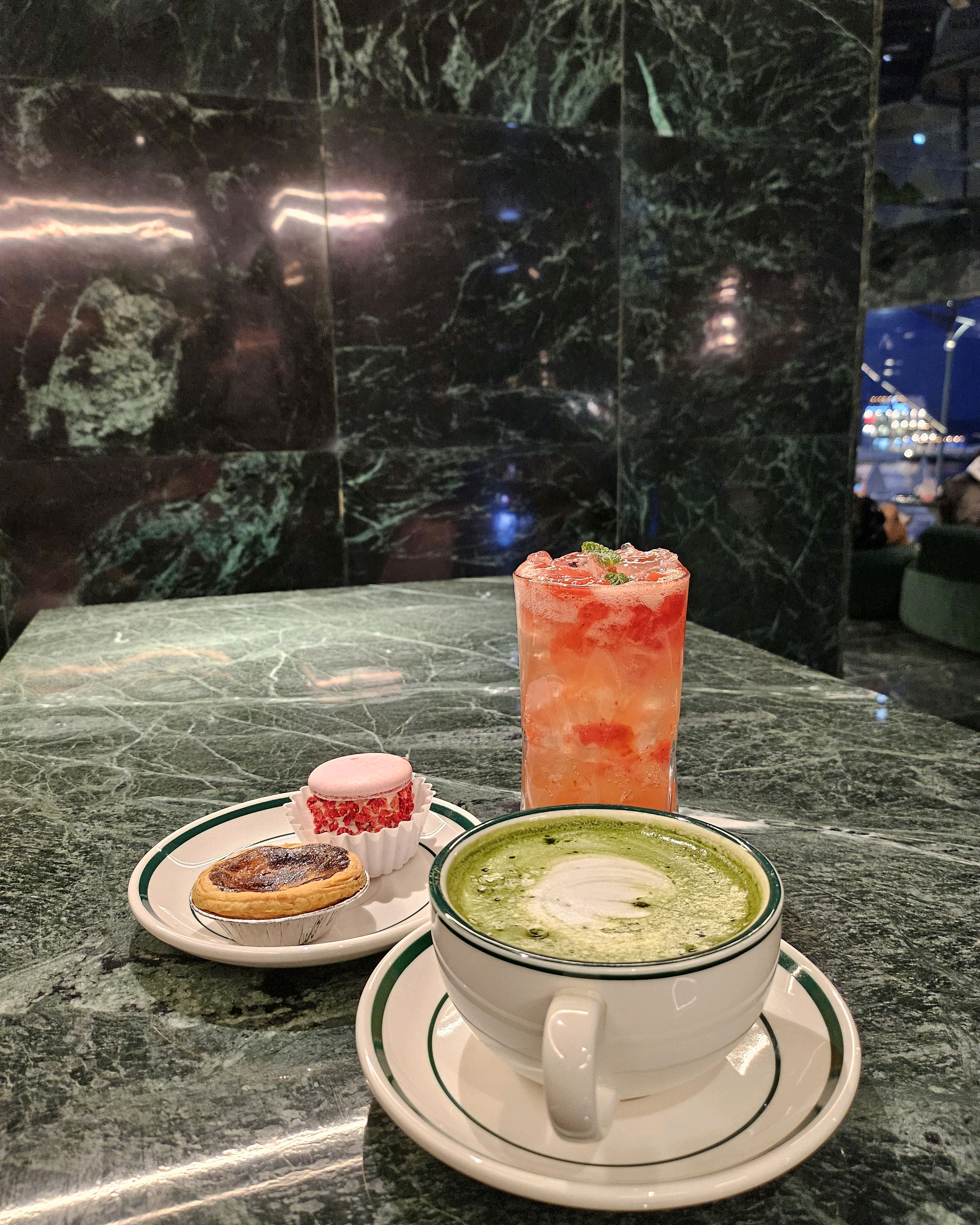 오랜만에 송정왔는데 새로 생긴 카페라 왔어요😄 - 송정 맛집 카페리프 송정해수욕장점