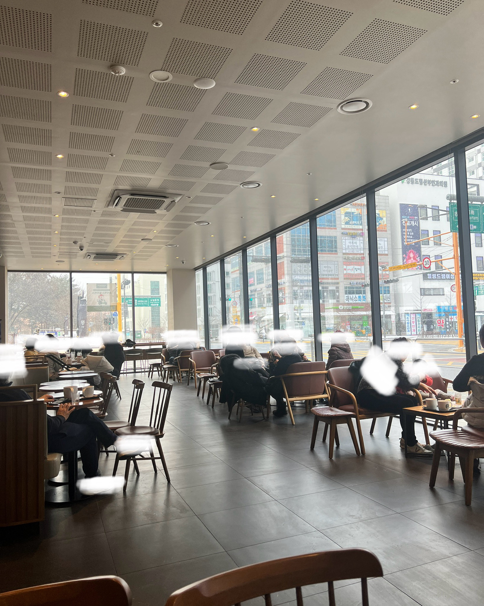 강일역점 1번출구 앞 스타벅스 입니다 - 강동 맛집 스타벅스 강일역점