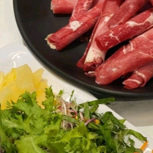 주말에는 주차공간이 다소 부족하고 매장이 매우 혼잡하네요. - 서교동 맛집 소담촌 홍대서교점