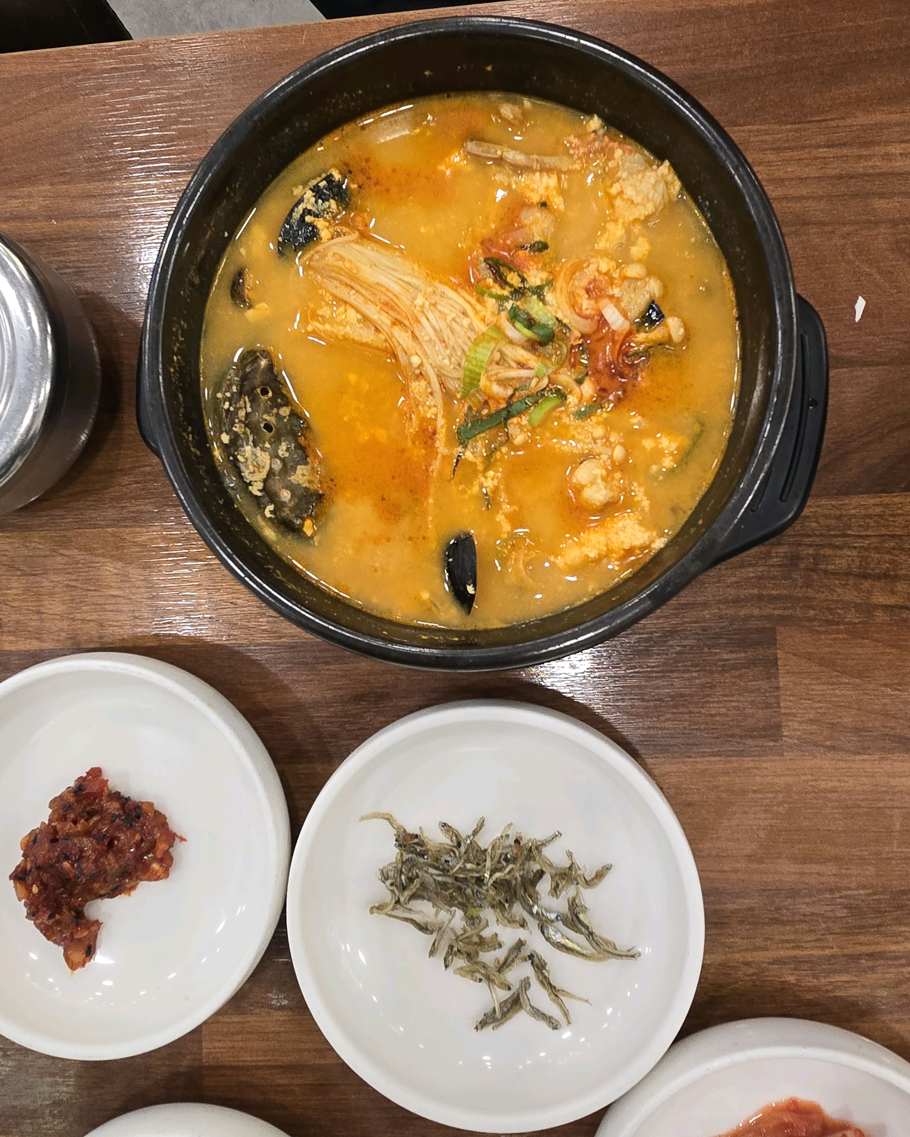 배고파서 지나다가 아무대나 보이는곳에 들어감. - 경포대 맛집 강릉전복해물뚝배기 강릉