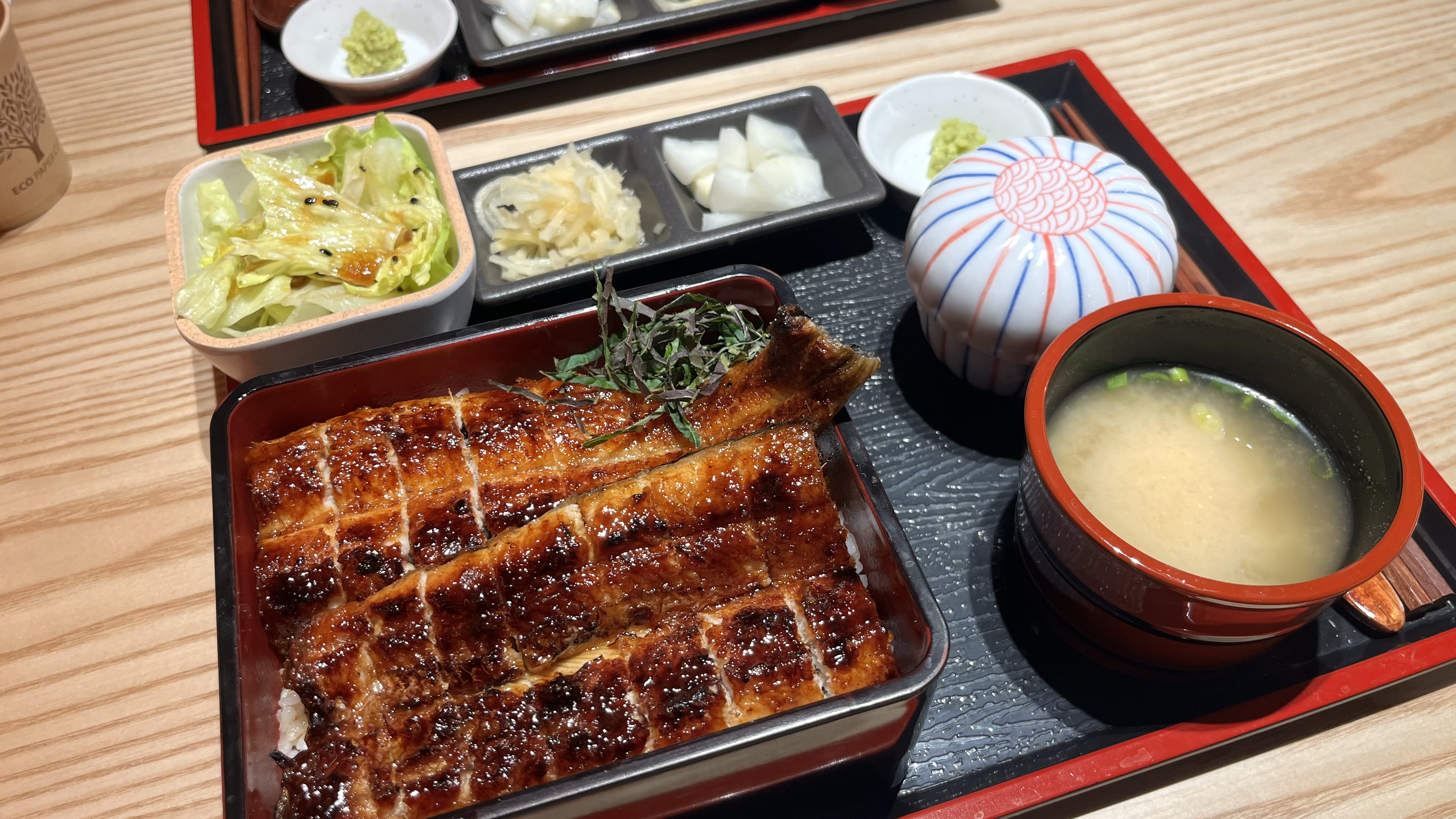 부산역 바로 옆에 있었으며 장어가 진짜 크고 맛있었어요!! 밥도 양념되어있어서 그런가 간도