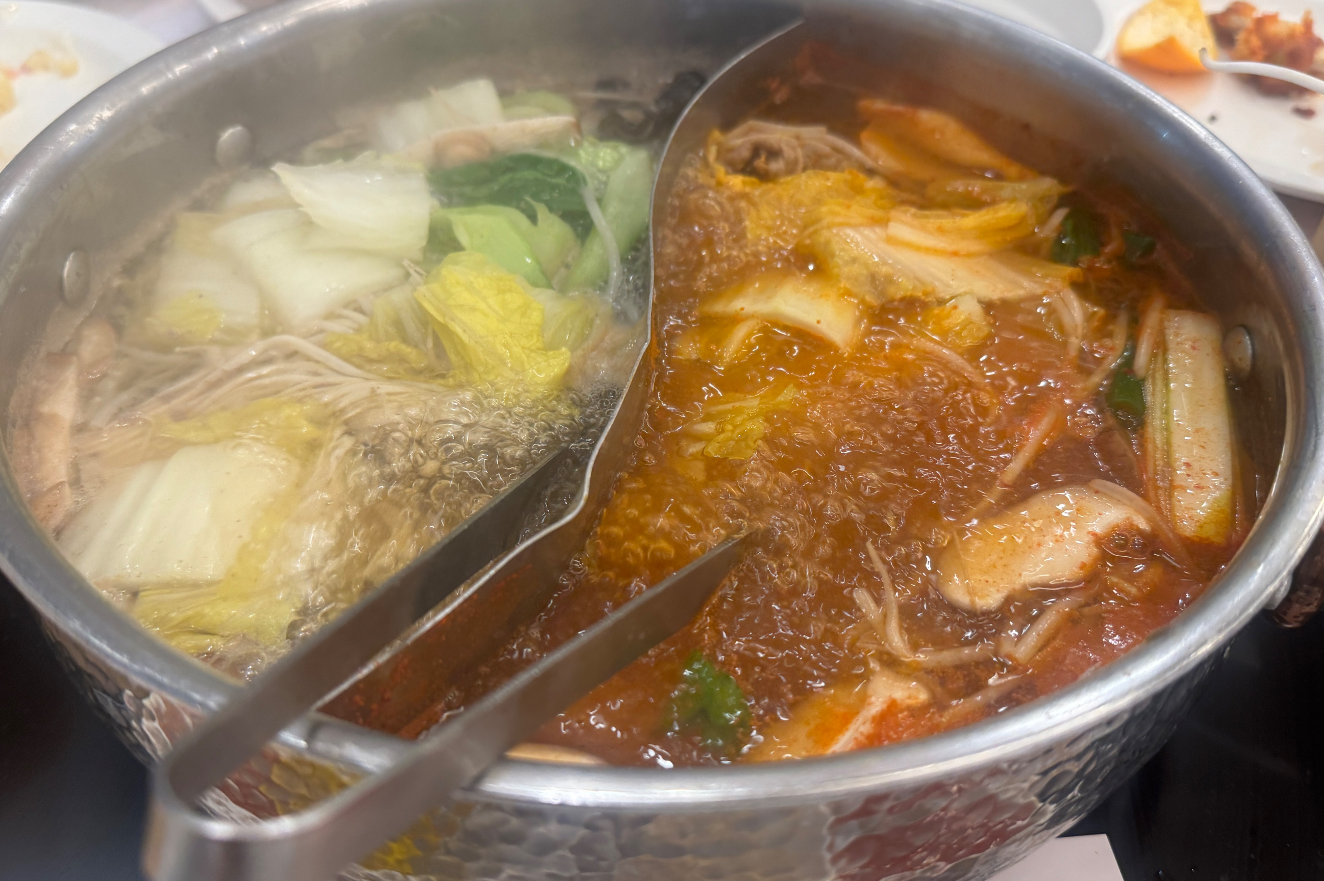 설 명절/ 좋은위치 /김수현 모델의 이미지로 인해 사람은 많았다. - 군산 수송동 맛집 샤브올데이 군산점