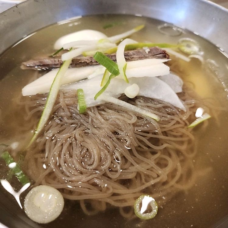 대전에서 오래된 냉면 전문점 여기 온육수 정말 맛좋아요 - 대전 맛집 사리원면옥본점