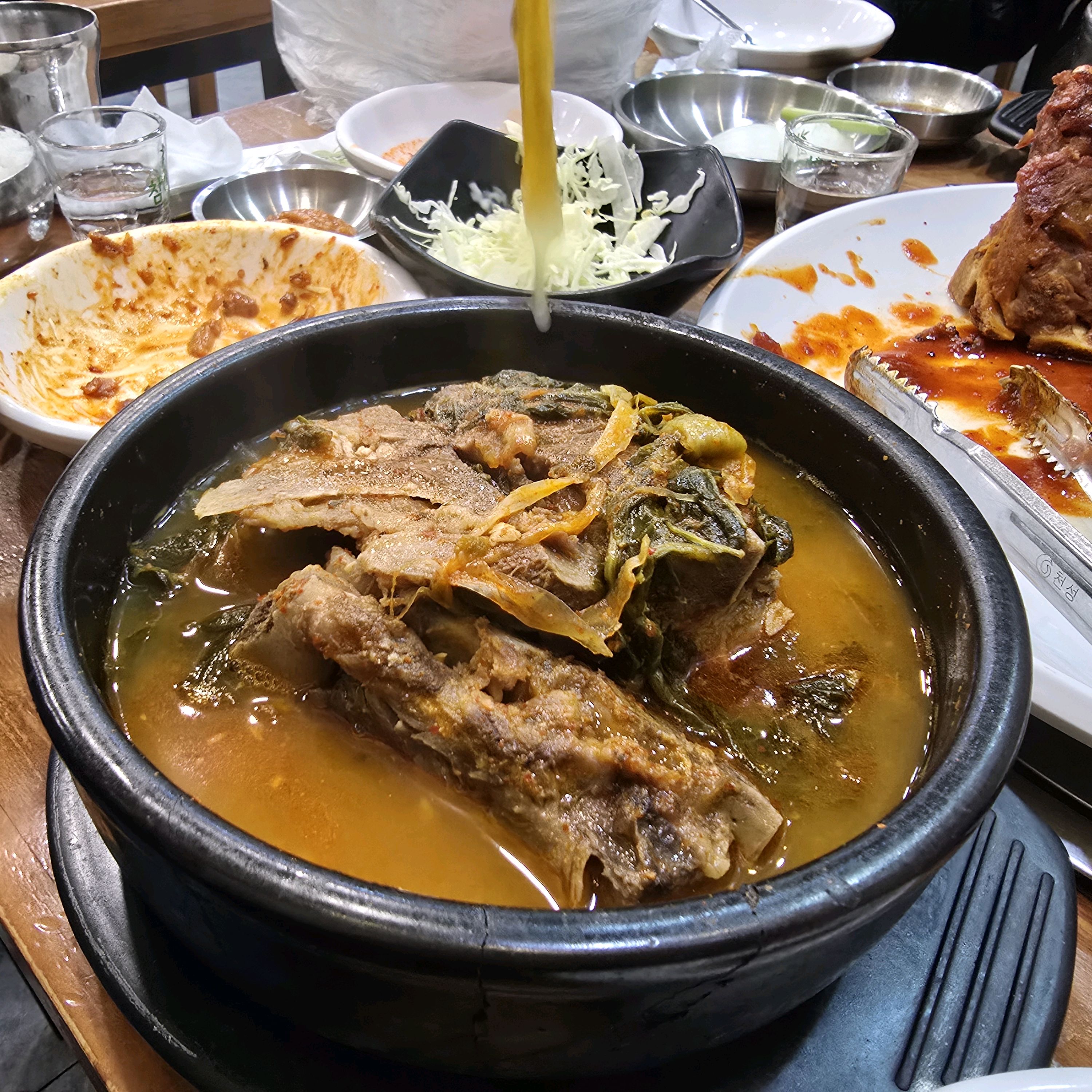 [명동 맛집 신동궁감자탕 명동직영점] 직접 가본 로컬 리뷰