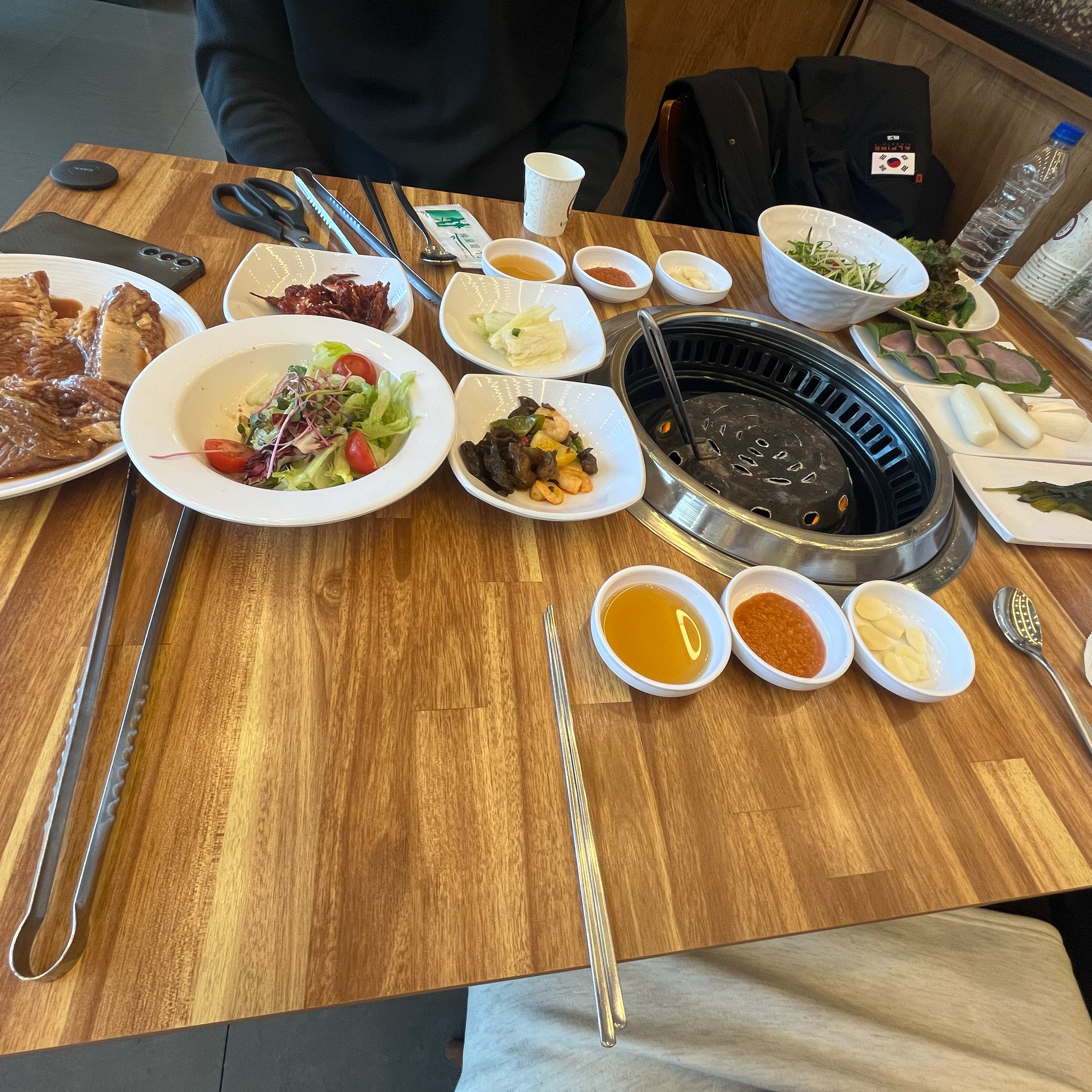 진짜 대전에서 갈비먹으러갈만한 곳이 없었는데, 식당 깔끔하고 고기가 살살녹네요….👍 - 대전 맛집 솔가숯불갈비 대전직영점