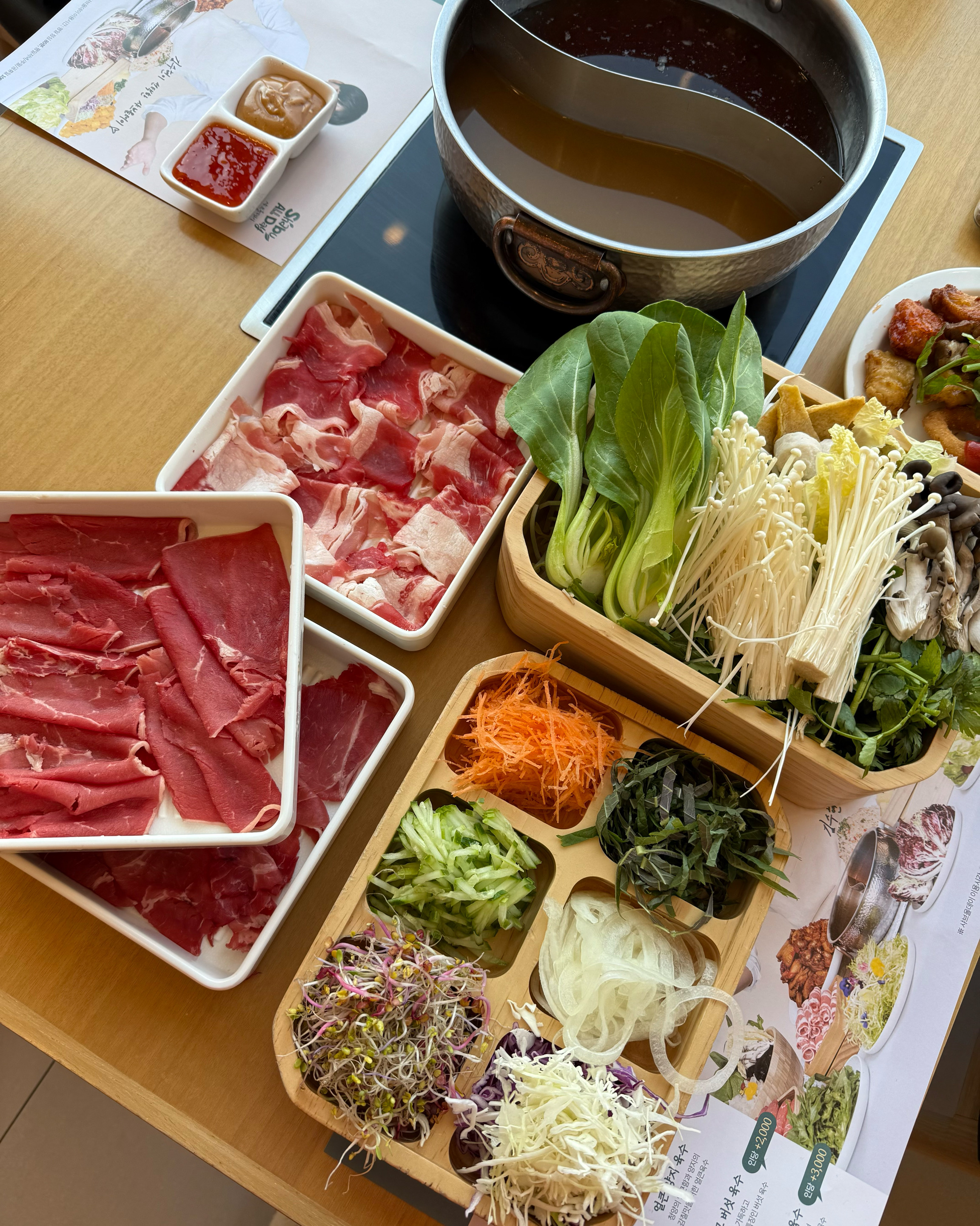 샐러드바 구성도 조쿠 야채도 듬뿍 먹을수 있어서 좋았어요 - 청주 복대동 맛집 샤브올데이 청주복대점