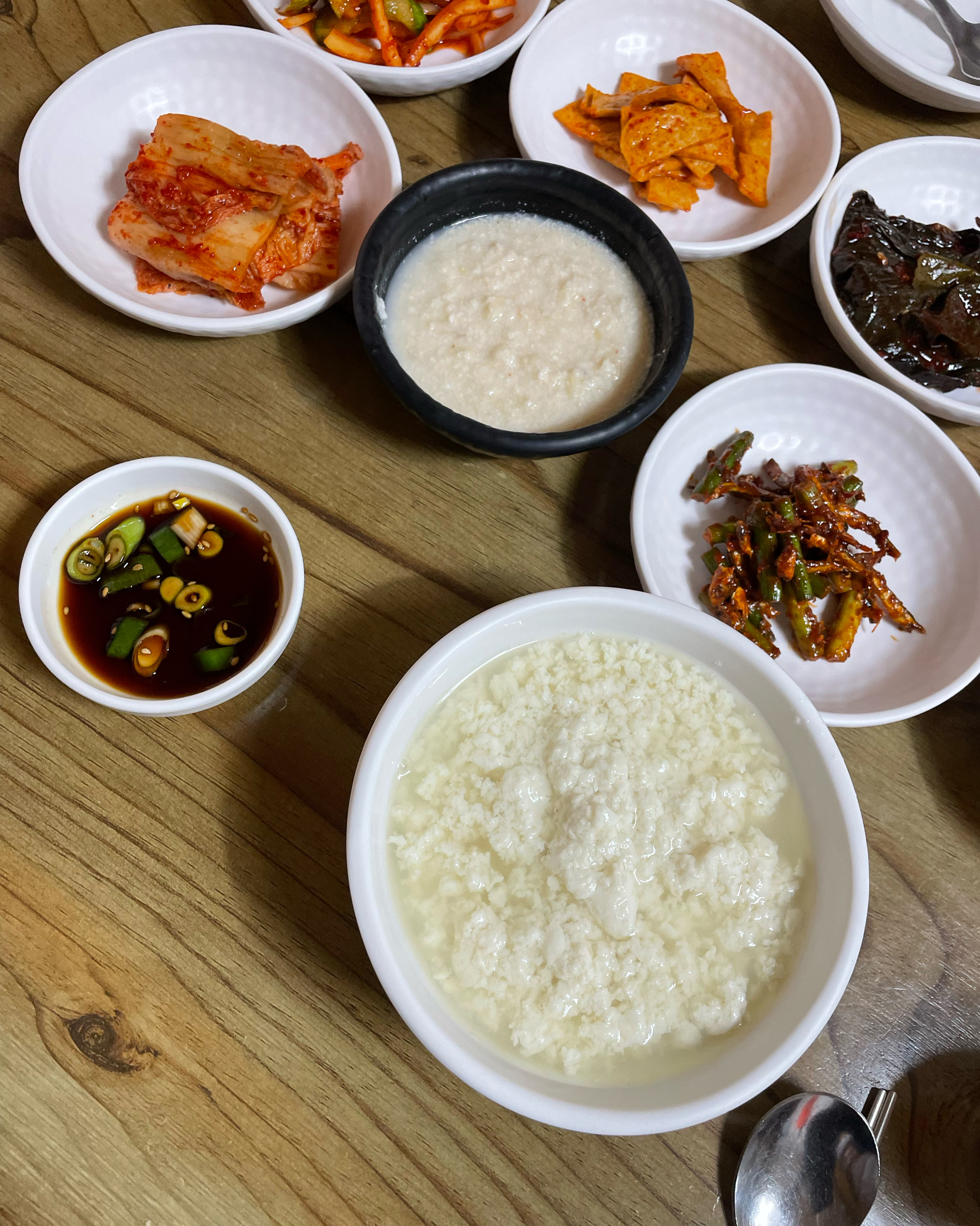 가장 오래된 것 같은 곳으로 찾아왔는데, 나갈 때 보니 웨이팅이 엄청 길었어요 ㅜ 맛있었는