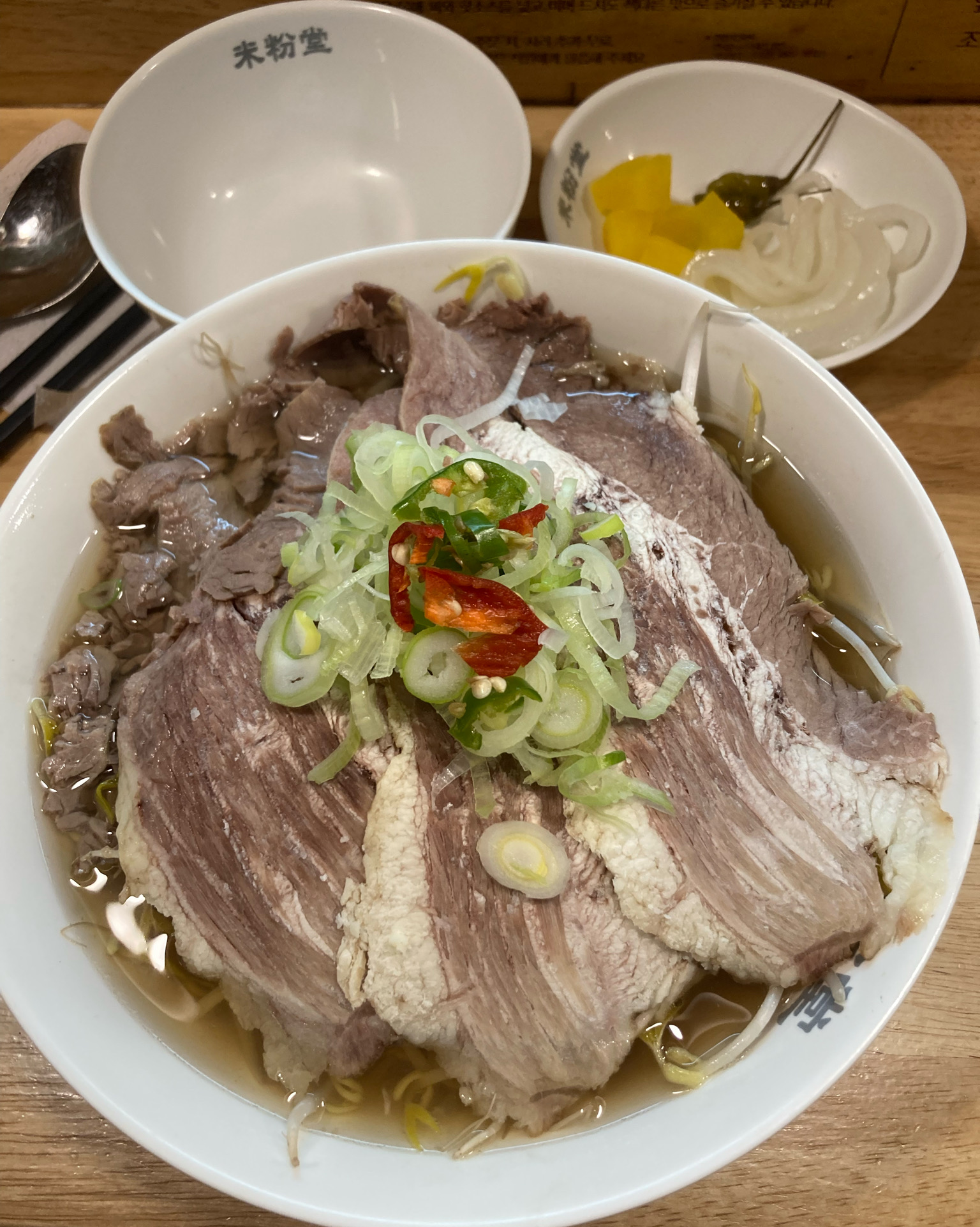 고기 양이 많고 국물이 진해서 맛있게 잘 먹었습니다! 원래 웨이팅이 긴 곳인데 이 날은 특