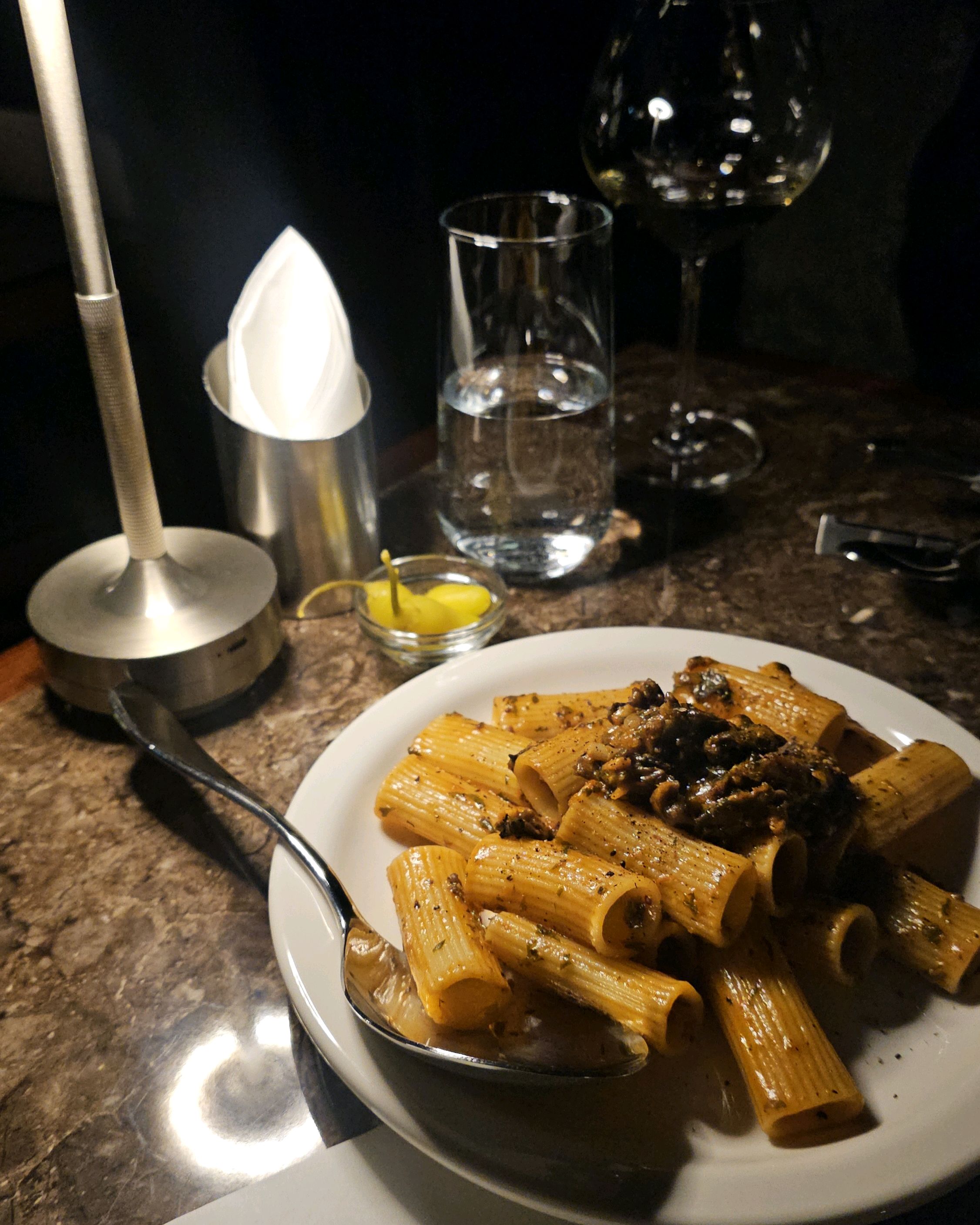 [경리단길 맛집 썬데이쏠트] 직접 가본 로컬 리뷰
