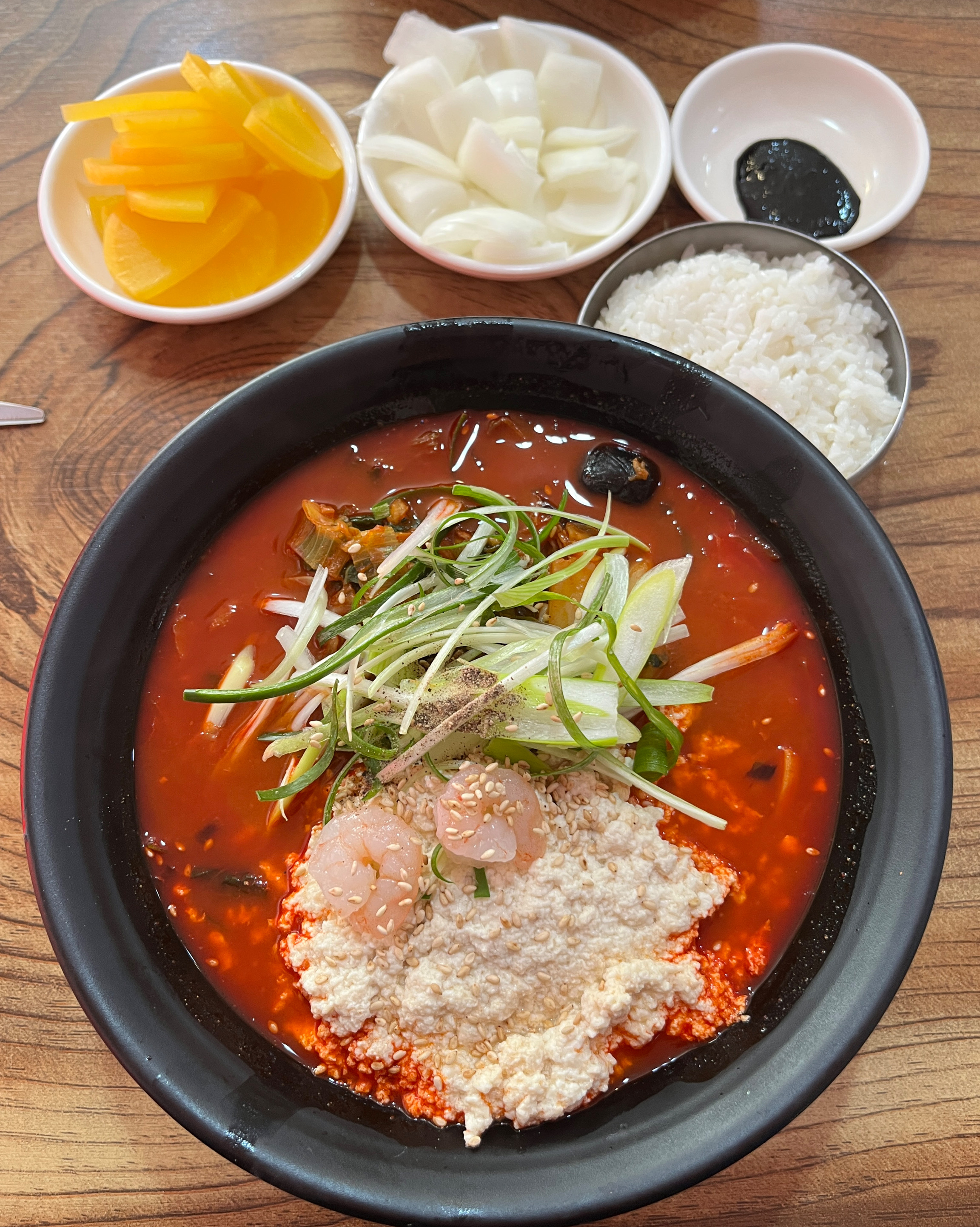 금요일 11:00 웨이팅 1번 받고 5분 줄 섰습니다 - 아바이마을 맛집 속초 교동짬뽕 본점