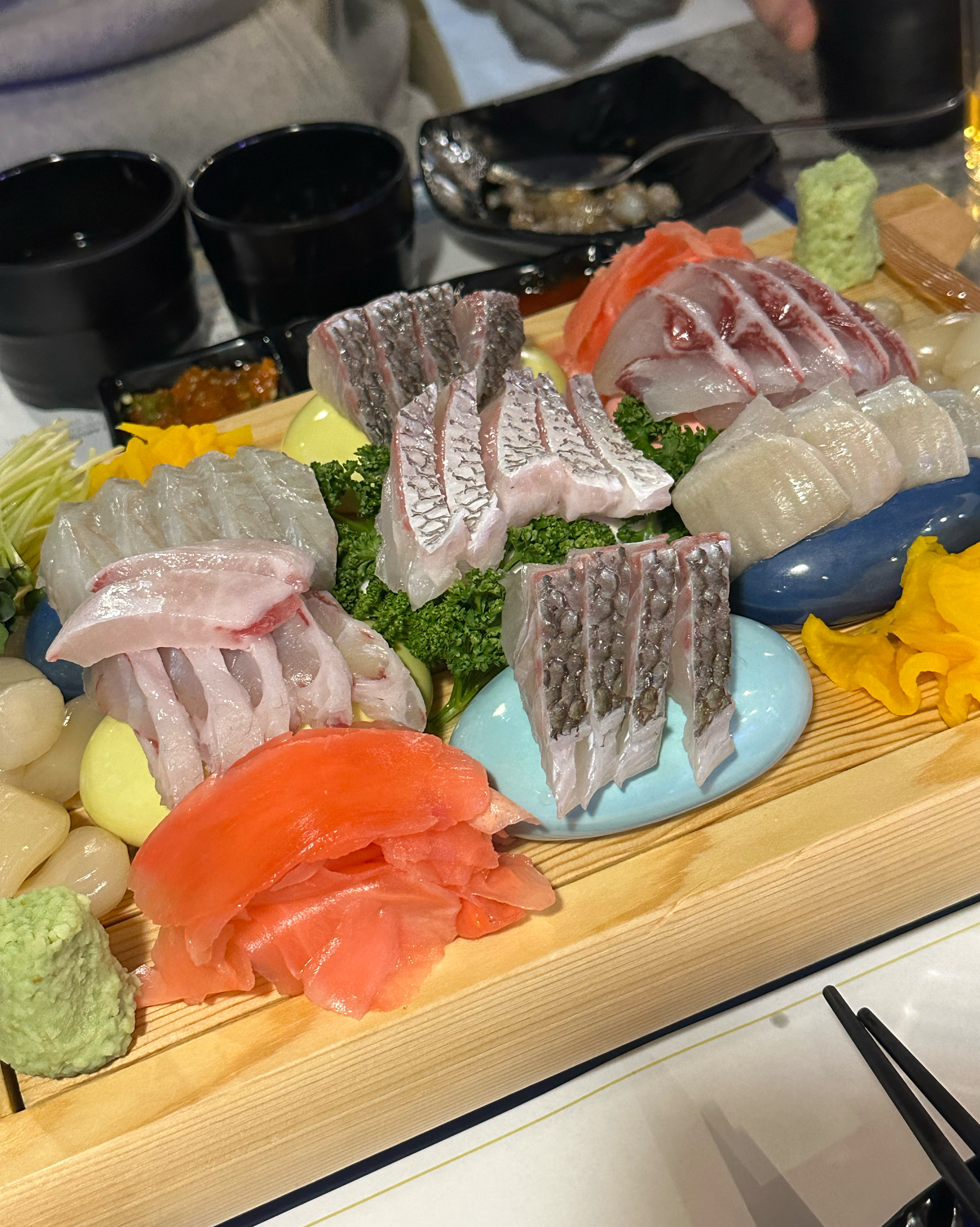 물고기자리 야탑점은 처음인데 분위기도 아늑하고 역시 맛있습니다 ◡̈ 기본 반찬도 맛있고 친