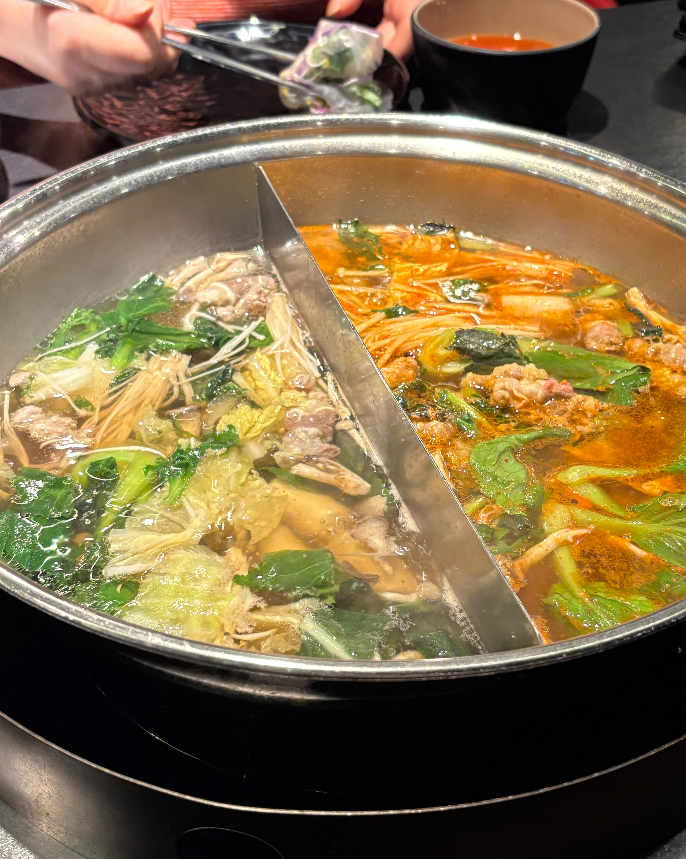 재료 가져오는 셀프바 계속 정리하고 청소하셔서 청결함 고기맛도 좋고 식사 후에 무료카페 아