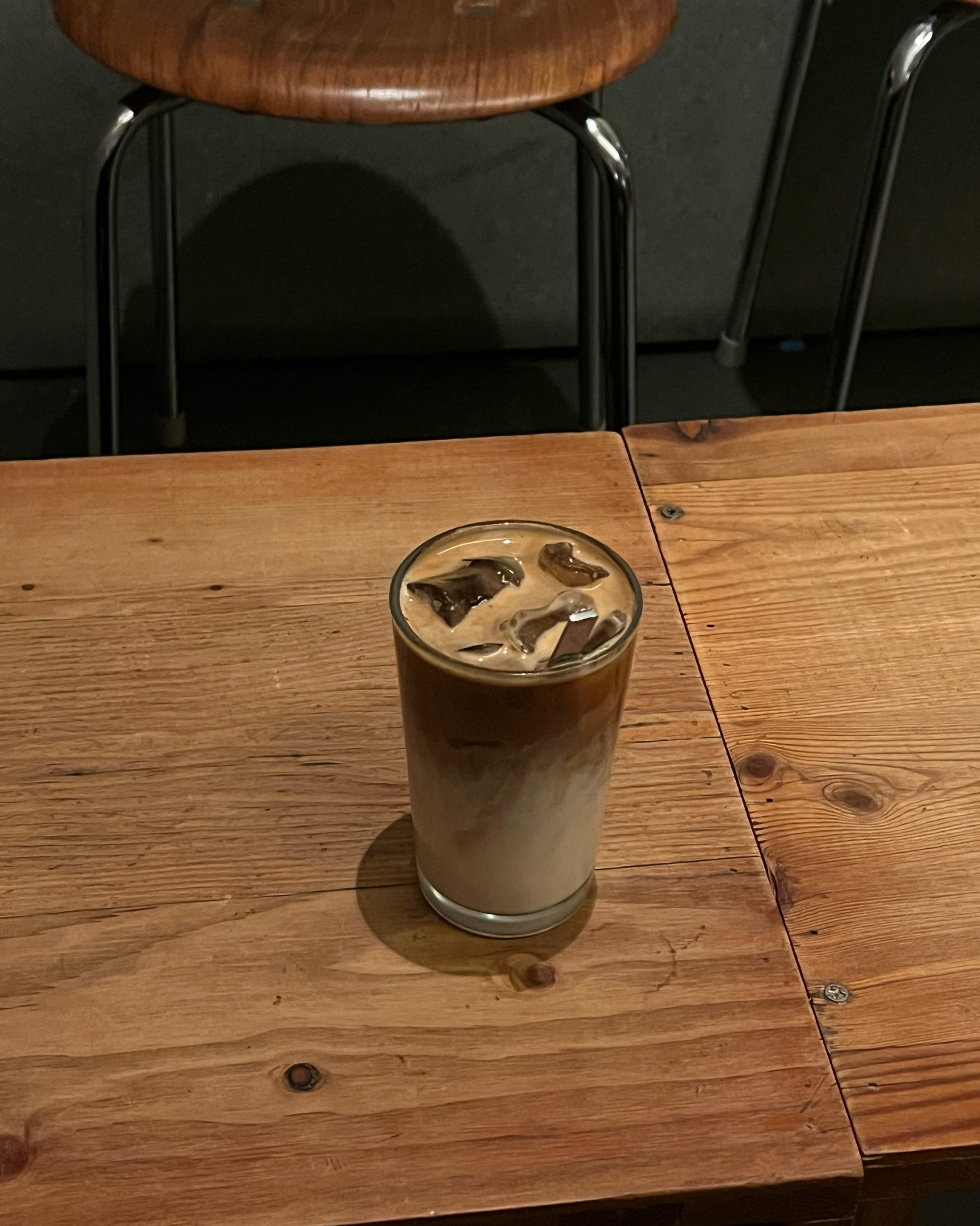 진짜 커피 너무 맛있어요,, 1인 1음료가 필수라서 처음엔 어쩔 수 없이 소이라떼 주문했다