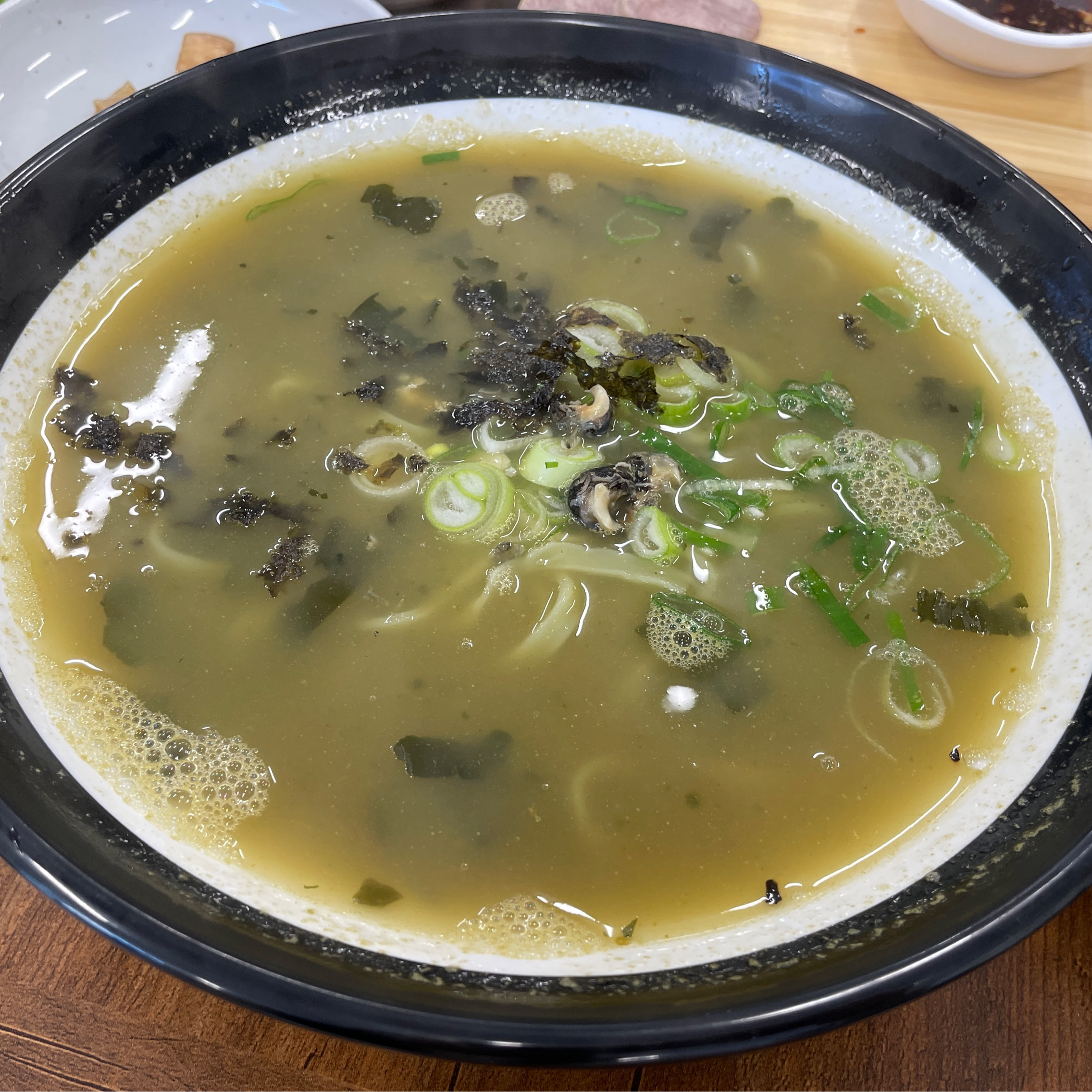 보말칼국수, 보말죽 다 맛있었는데 보말죽이 전복죽 생각 안 날 정도로 진짜 진짜 진하고 맛