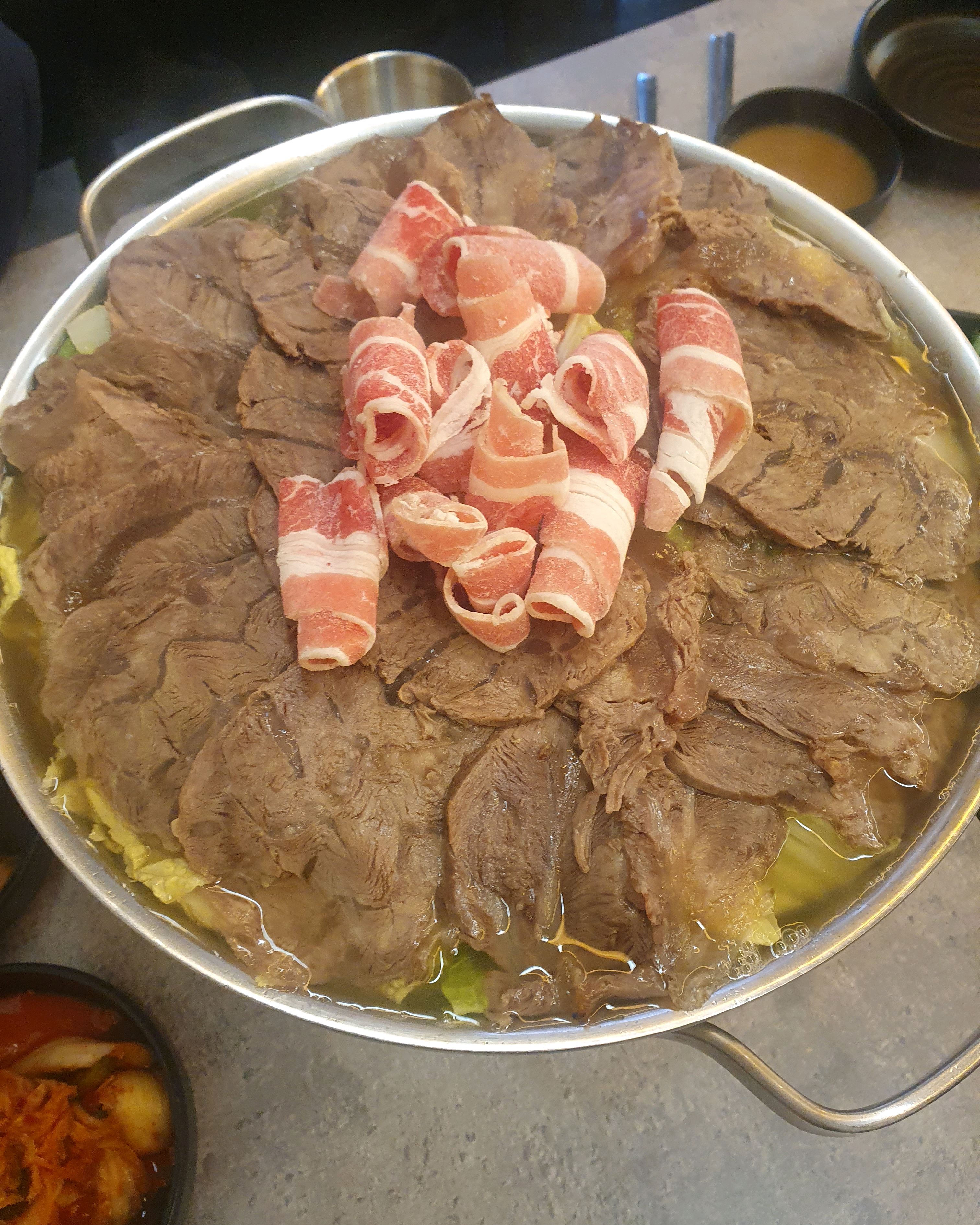 와여기 그동안 찾던 찐맛집이에요!! 양도 푸짐하고 국물도 끝내주네여 단골 예약입니다 - 천호동 맛집 스지사태&칼국수