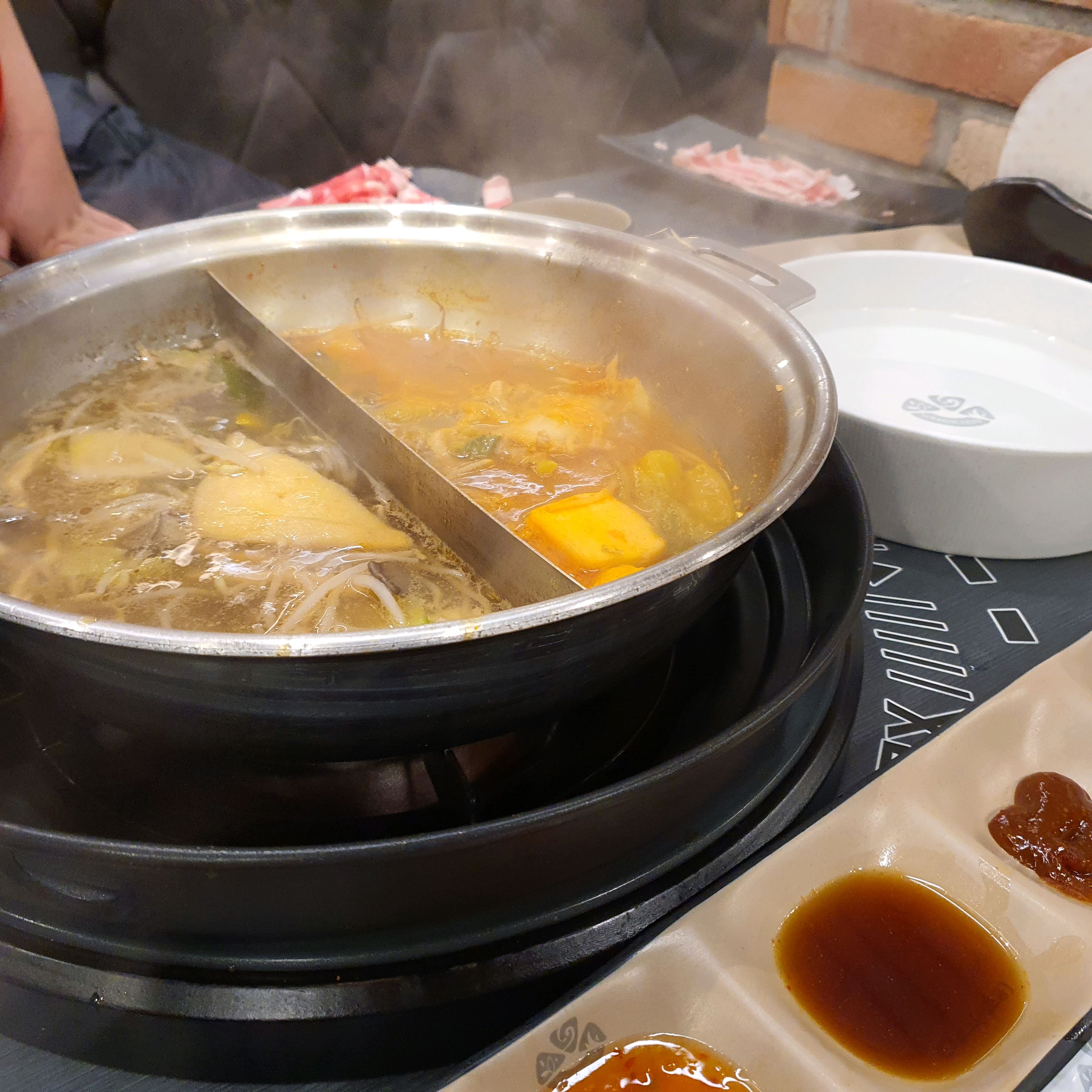 매장이 넓고 깨끗해요.^^ - 시흥 대야동 맛집 소담촌 시흥롯데마트점