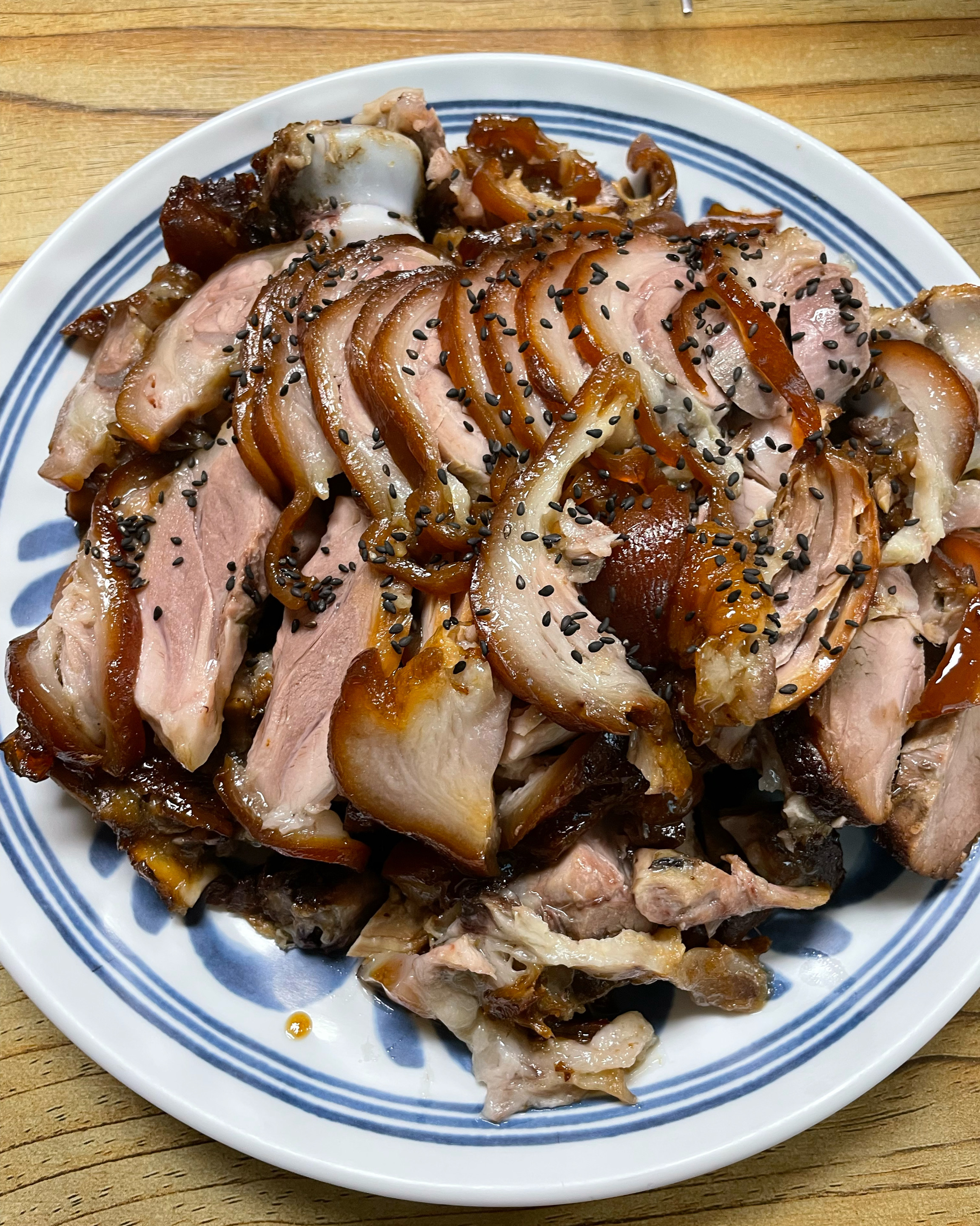 남편이 전부터 더육향 족발 맛있다고 같이 와보자고 했는데 이제야 와봤어요!! - 삼척항 맛집 더육향