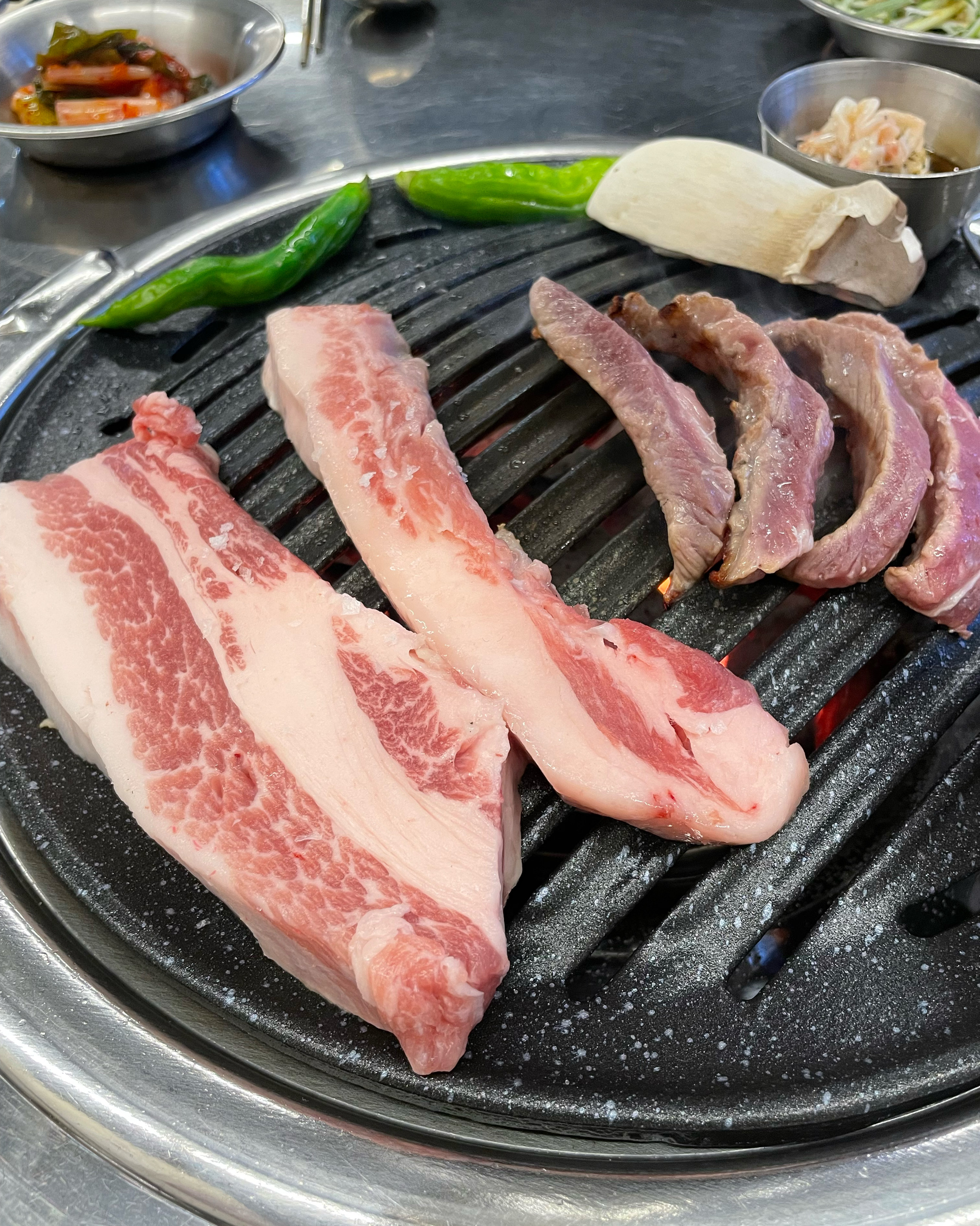 두번째 방문인데 여전히 맛있네요! - 천호동 맛집 화요일 식당