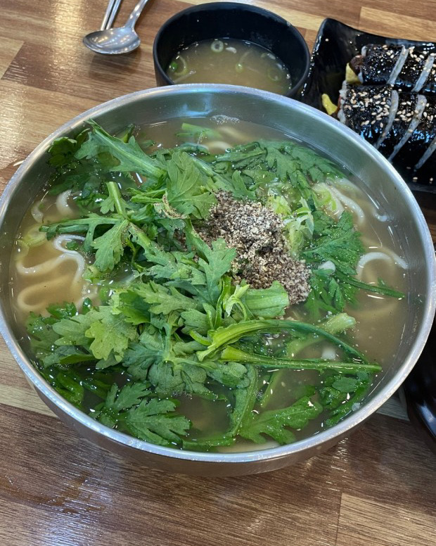 굿굿~ 가성비~ 맛~~ - 대전 맛집 미소본가스마일칼국수